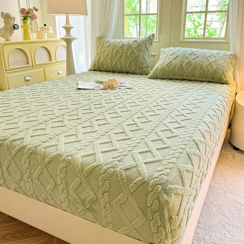 King Queen Size Diamond Pattern Bed Sheet Set, Soft Washable Fabric, Deep Pocket Design, Includes 1 Fitted Sheet and 2 Pillowcases #GLOBAL PICKS