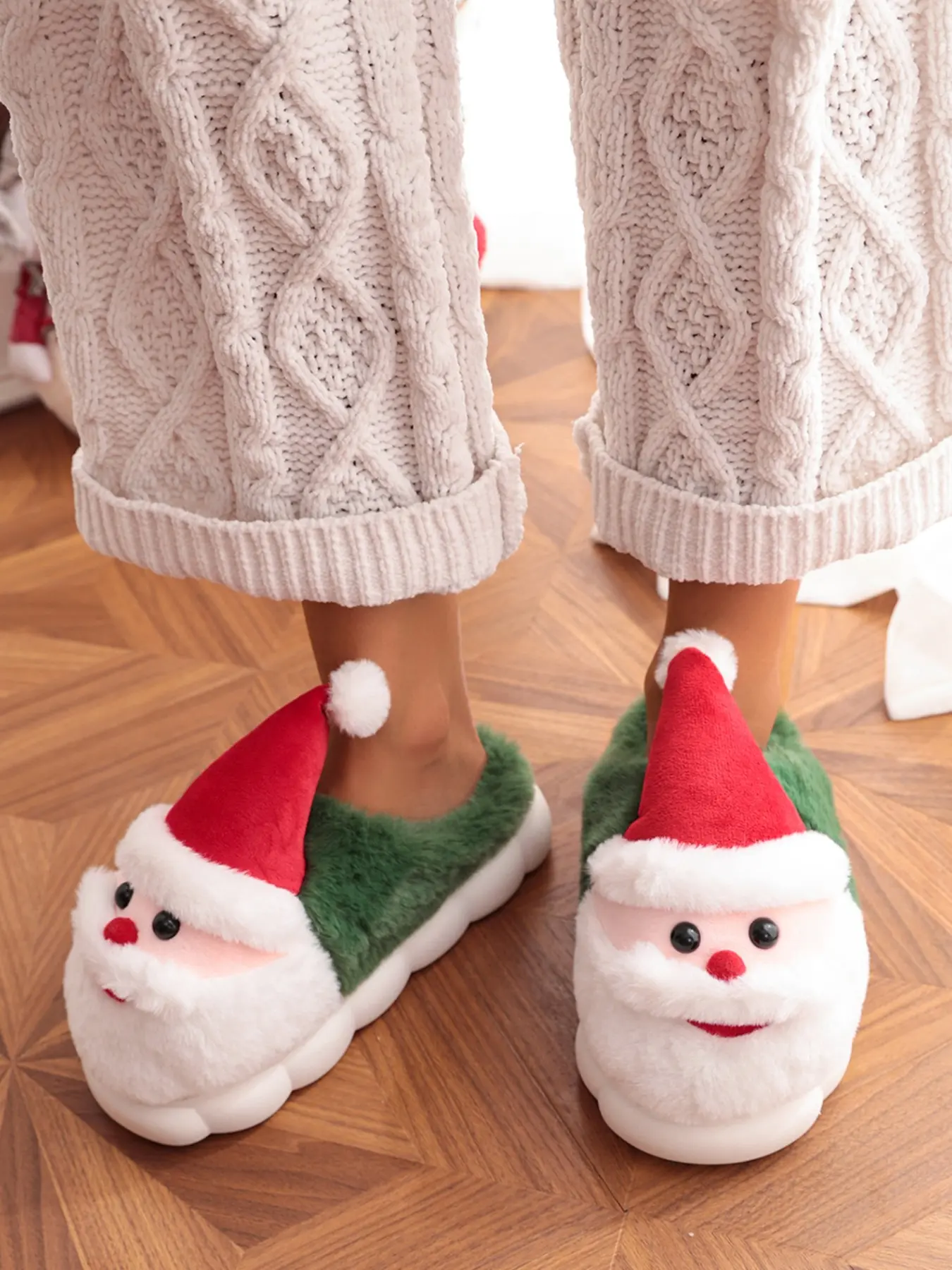 Cute Santa Claus Fuzzy Slippers, Women's Winter Indoor Thick Sole Cloud Slippers, Soft Warm Non-Slip, Christmas Gift, Comfortable Home Wear
