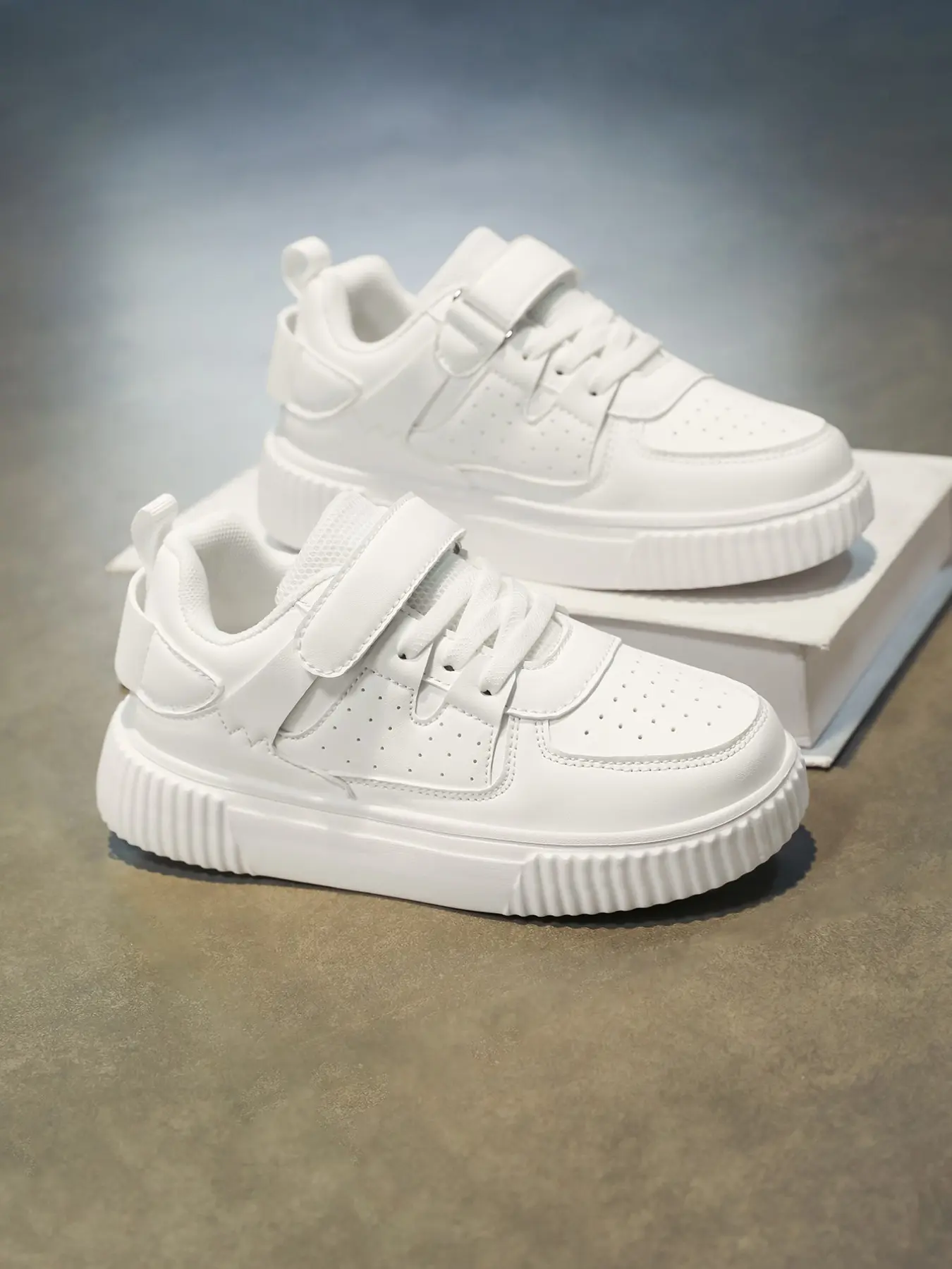 Unisex Low Top Casual Velcro Fastened Shoes, Velcro Strap, Breathable PU Upper, Eva Sole, Durable Daily Wear, Fashionable Kids' Trainer Sneakers
