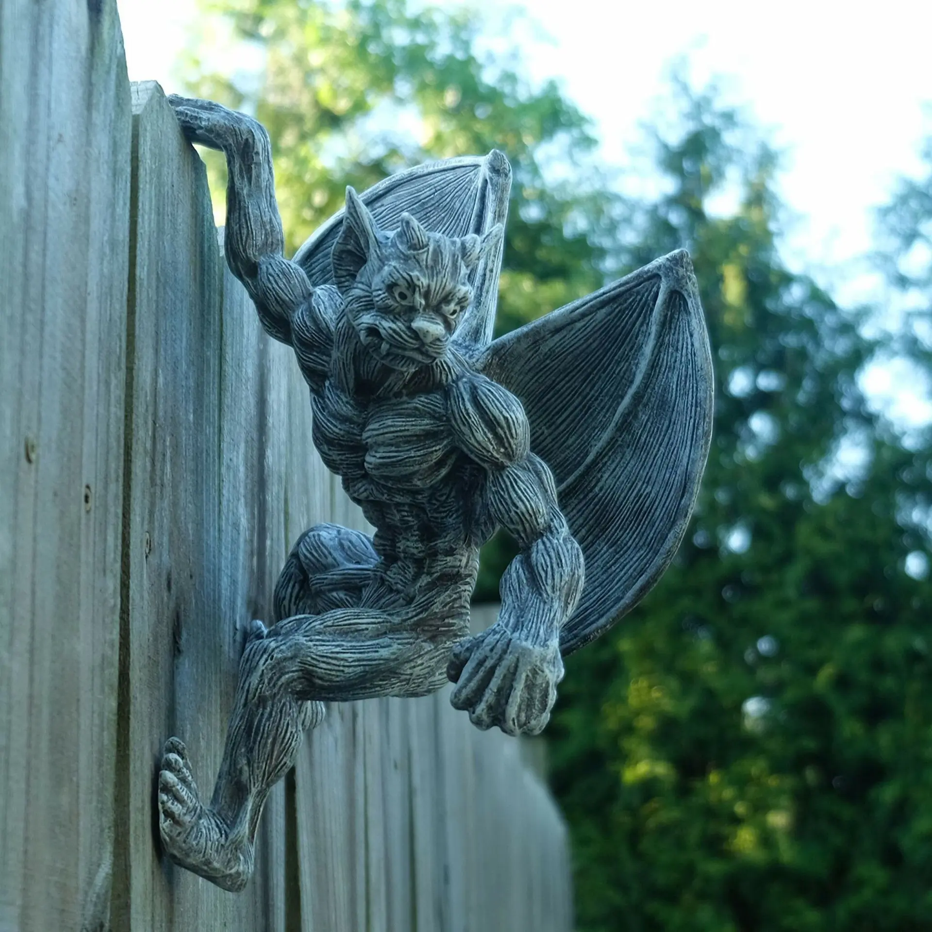 Single Pack Bat Gargoyle Wall Hanging, Dark Gothic Vintage Resin Statue, Garden Sculptures and Decor, UV-Resistant, Easy to Mount, Halloween Outdoor Decor