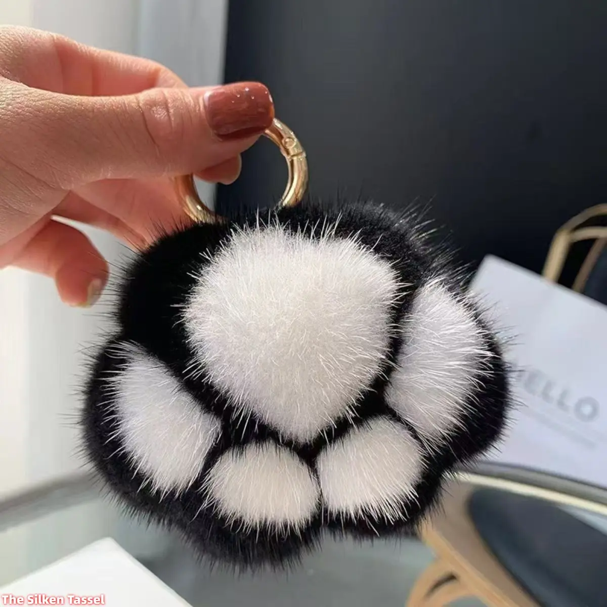 New 2026 cartoon cat paw plush keychain, suitable for girls and students.