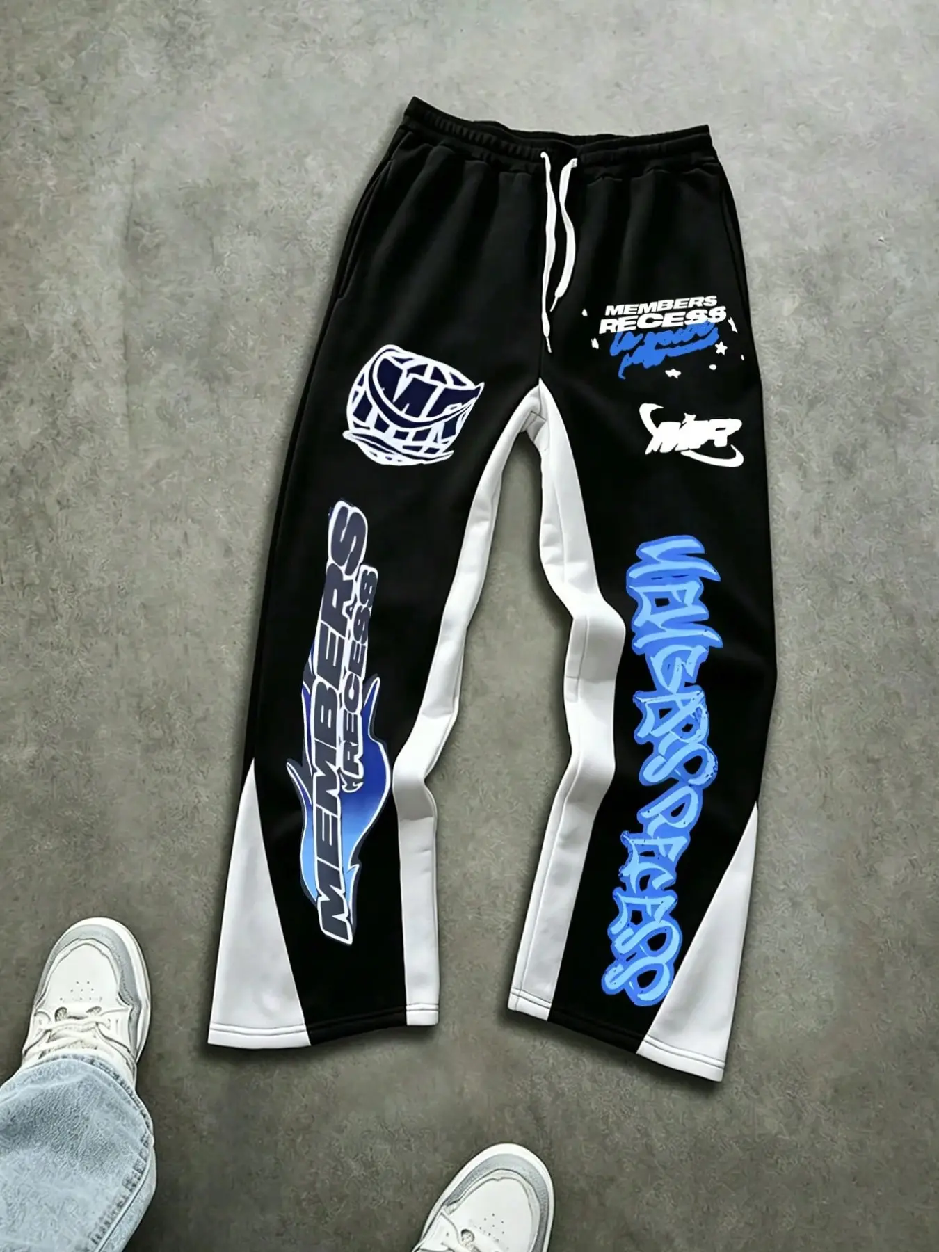 Men's Colorblock Wide Leg Sweatpants, Loose Hip-Hop Street Running Pants, Graffiti Letter Helmet Print, Elastic Drawstring Waist, Y2K Urban Style