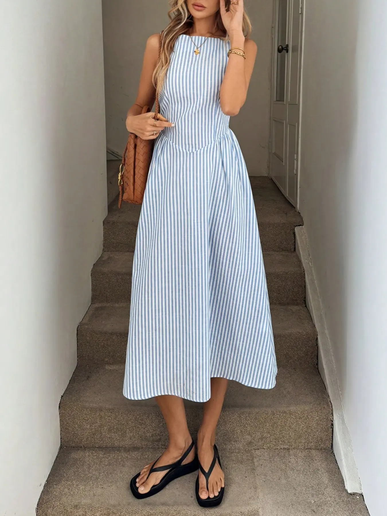 Women Summer Sleeveless Vertical Stripe Striped Dress Elegant Princess Maxi Dress with Flared Hem Casual Vacation Beach Dress Fashion2026 Beach Travel Dress