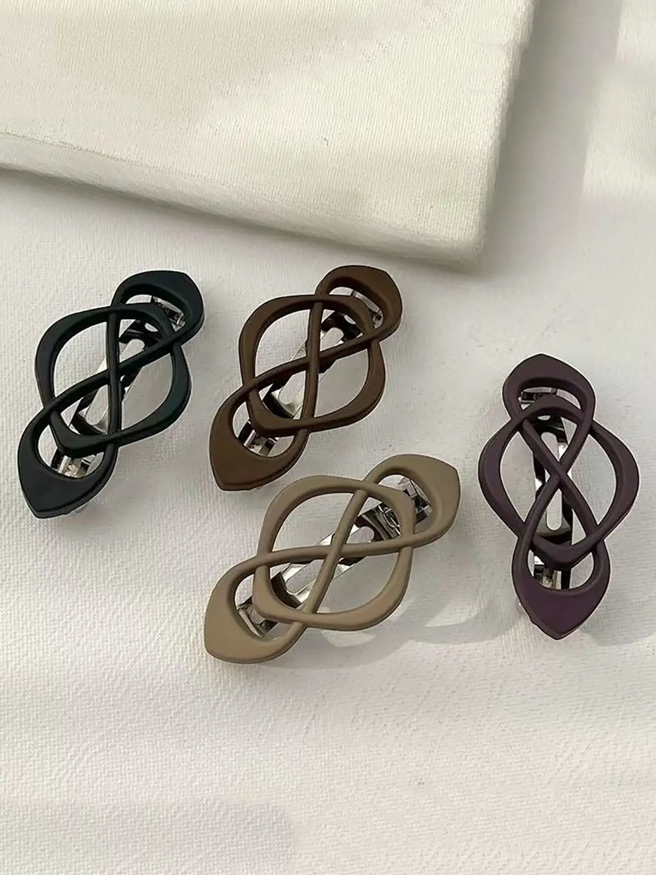 4pcs French Vintage Hair Clips for All Hair Types, Elegant Twist Design, Fashionable Accessory for Women and Girls, Suitable for All Seasons