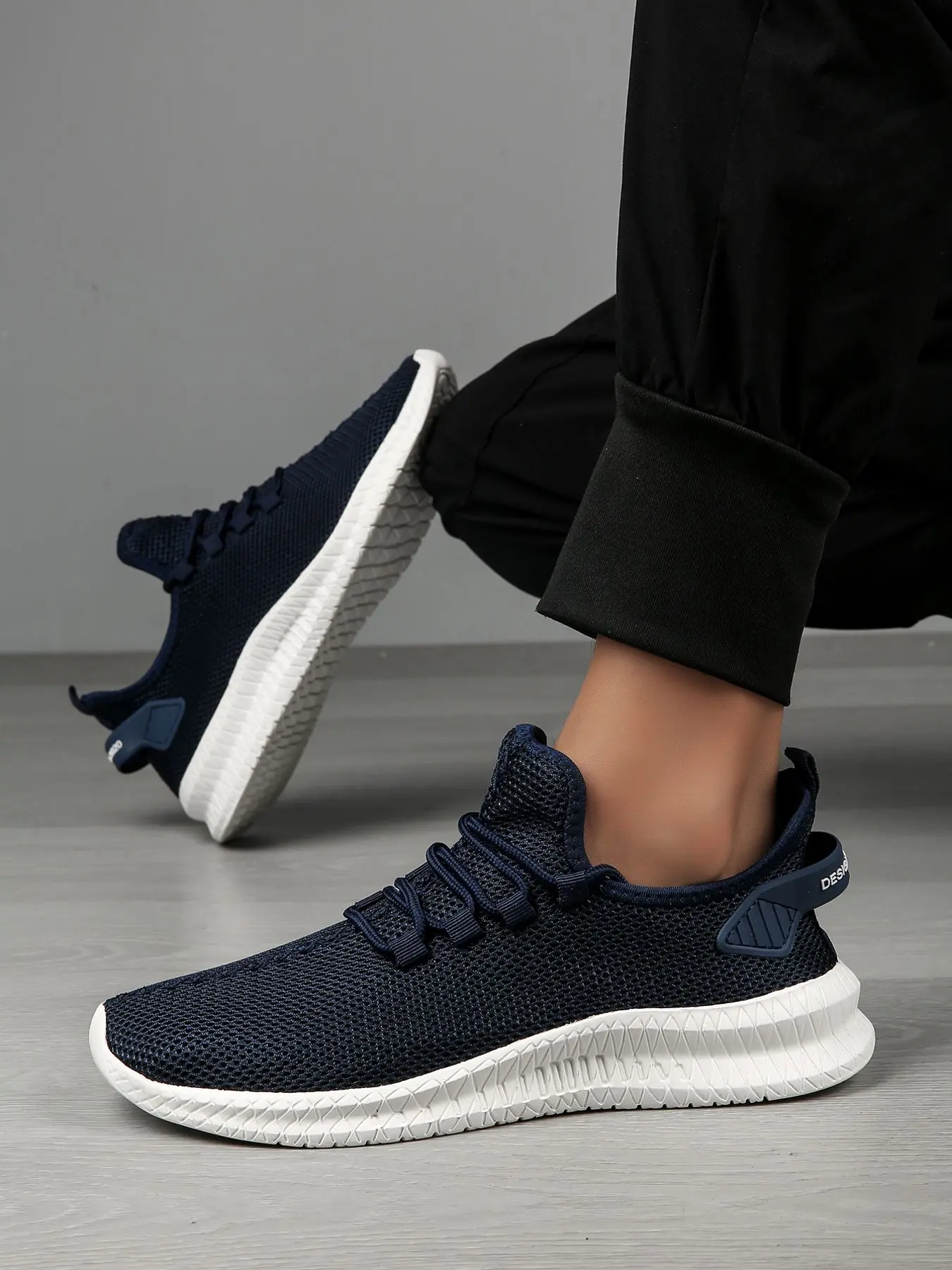 Men's summer outdoor ultra light fly woven casual breathable sports blade running shoes, soft, non slip, wear-resistant suitable for running/outdoor scenes