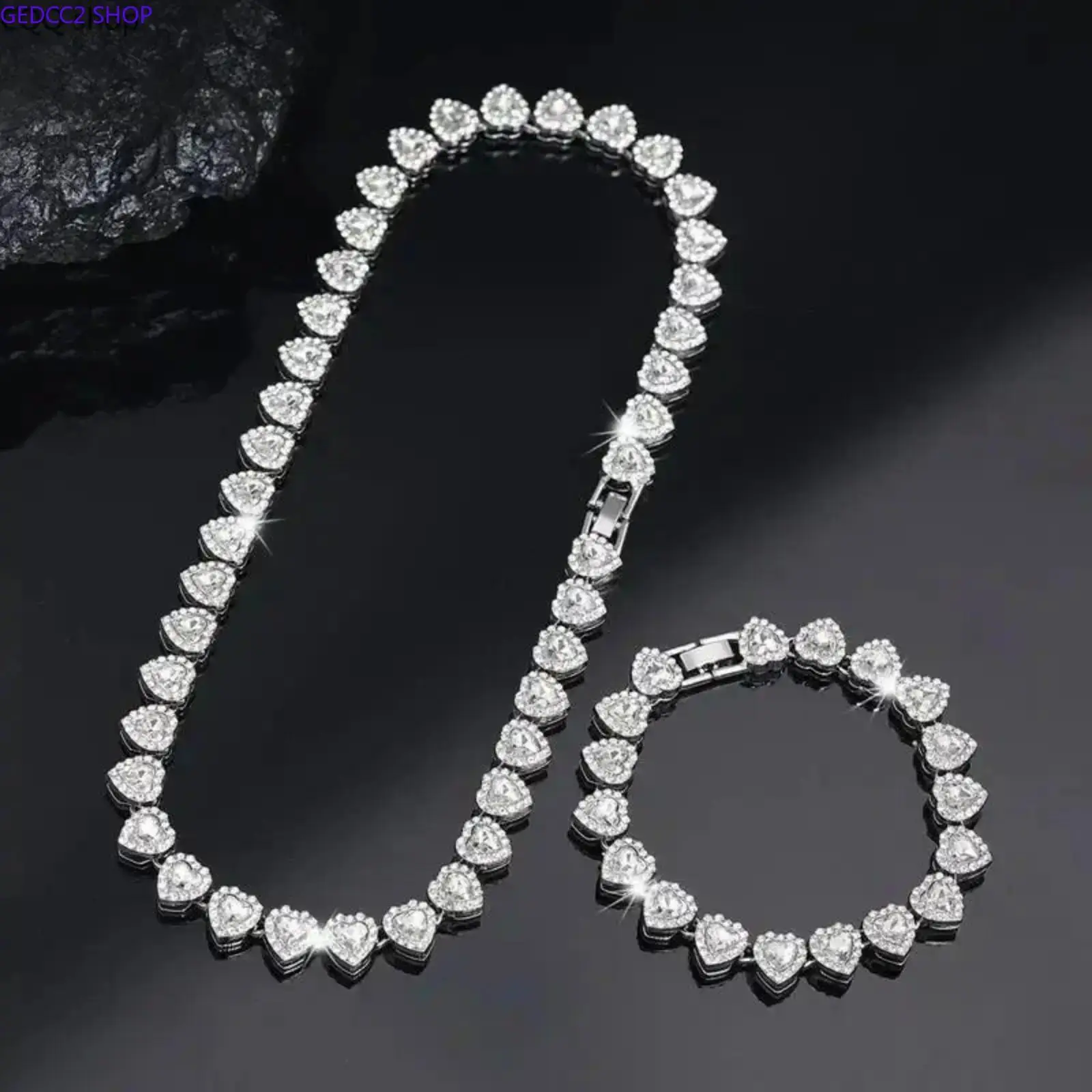 2Pcs Heart Cuban Link Chain Necklace Set for Women Teens, Gold Hip Hop Statement Choker, Trendy Aesthetic Jewelry Gift for Daily Party Birthday Valentine’s Day