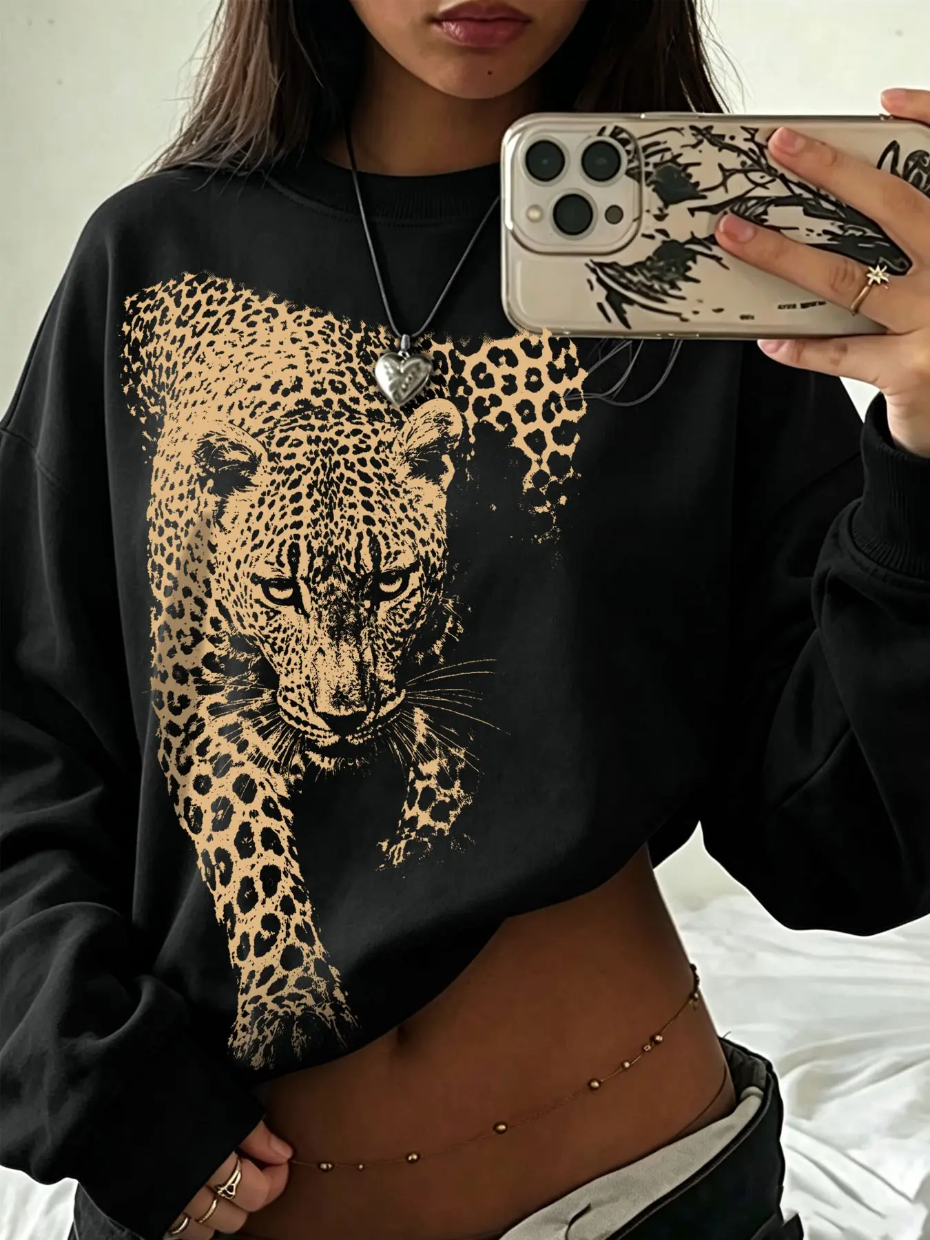 Women's Vintage Cheetah Print Crew Neck Sweatshirt, Oversized Soft Thickened Long Sleeve Pullover, Punk Street Style, Suitable For Daily Outfits & Weekend Going-out Scenes
