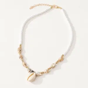 Women’s Ocean Shell Beaded Necklace, White Rice Bead Cowrie Shell Pendant Necklace, Adjustable Summer Beach Boho Jewelry for Women Girls Vacation Gift