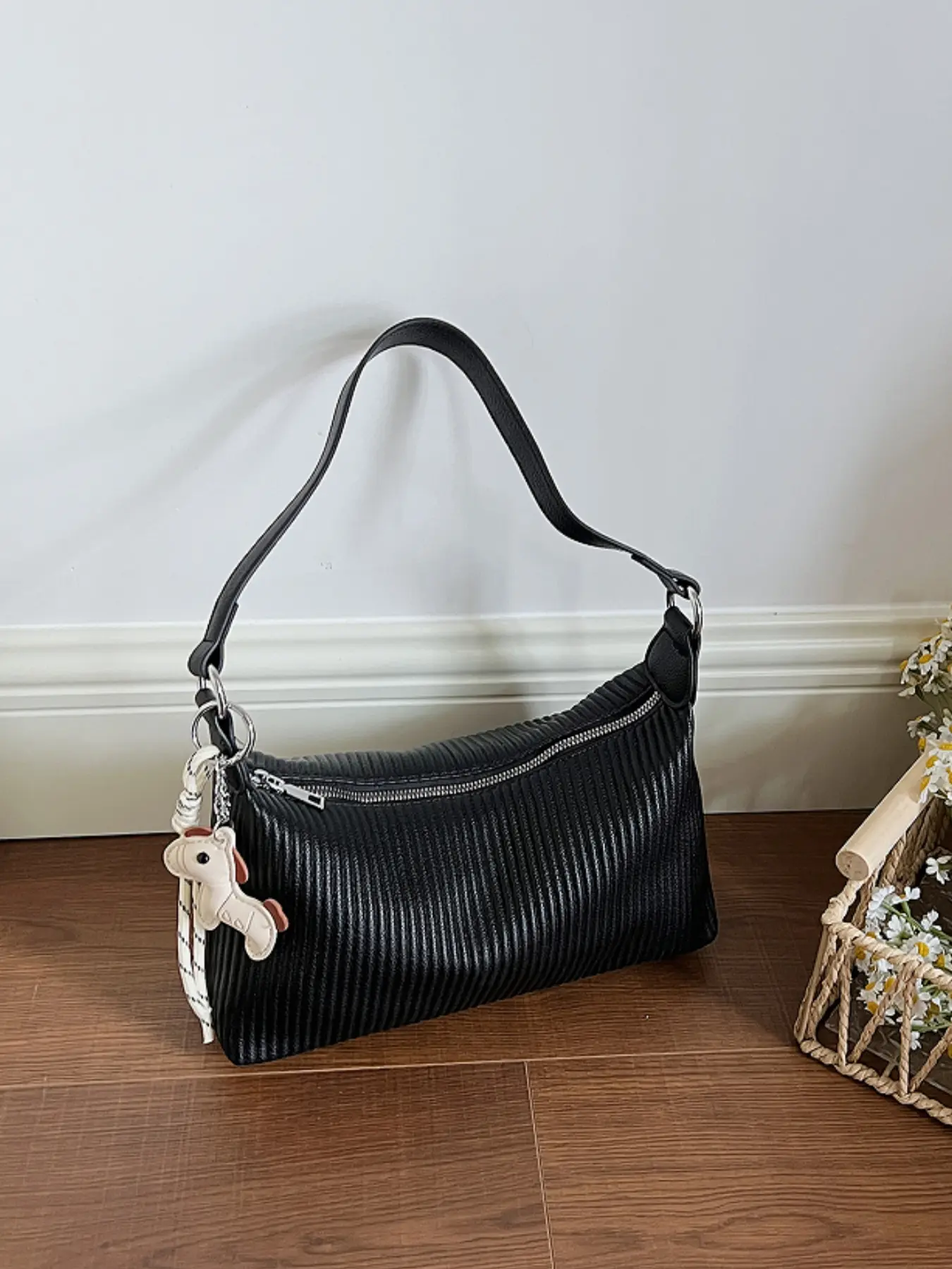 Fashion vertical pleated underarm bag with pony charm, niche textured comfortable handbag for ladies' dates, daily commute, and shopping shoulder bag