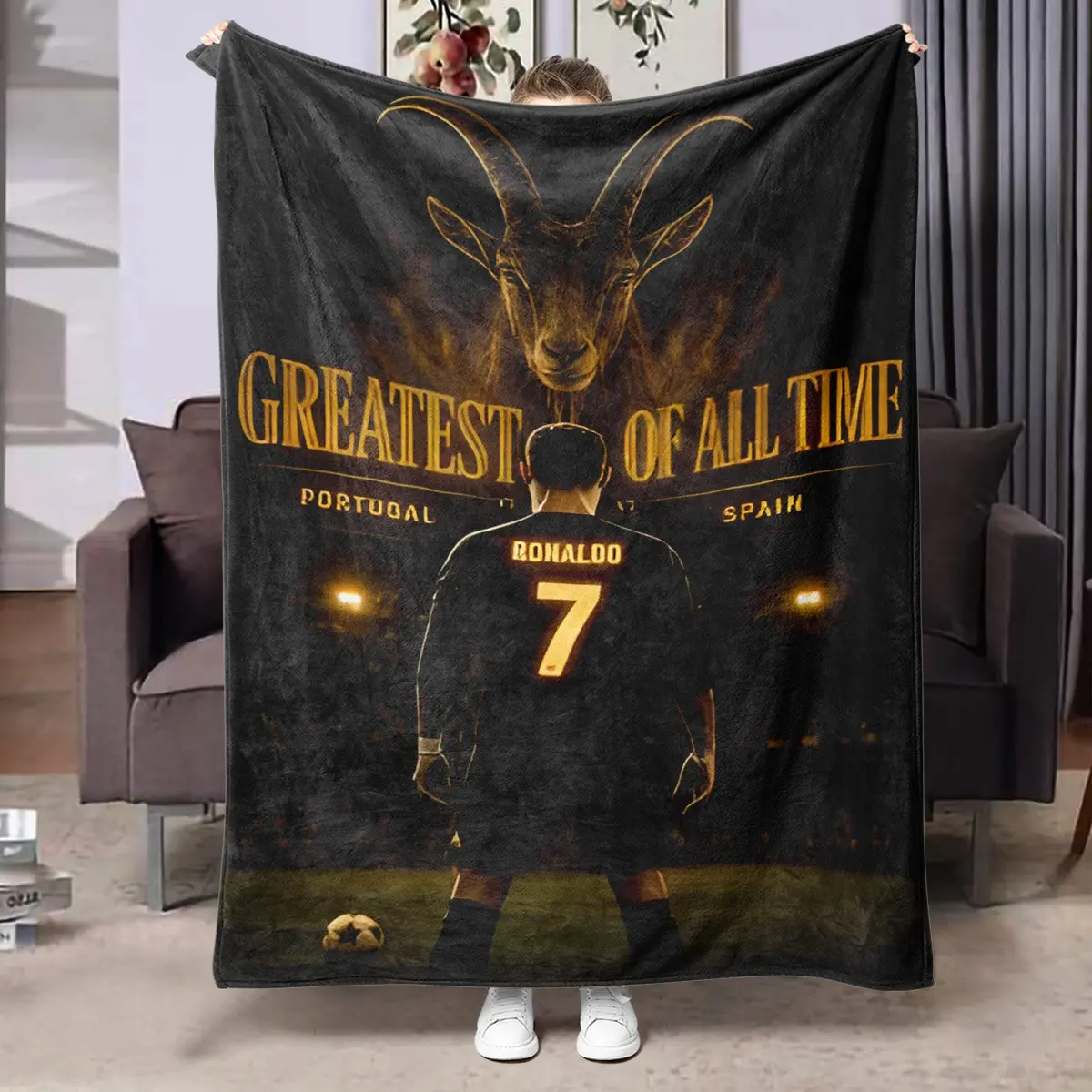 1pc Black Gold Passionate CR7 Football Themed Fleece Blanket, Full Print Ronaldo Back View, No.7 Jersey, Goat Head, Soccer Ball, Golden Lettering, Stadium Lights, Warm & Interesting Style. Soft Warm Cozy Nap Blanket, Suitable for Sofa, Bed, Office, Shawl,