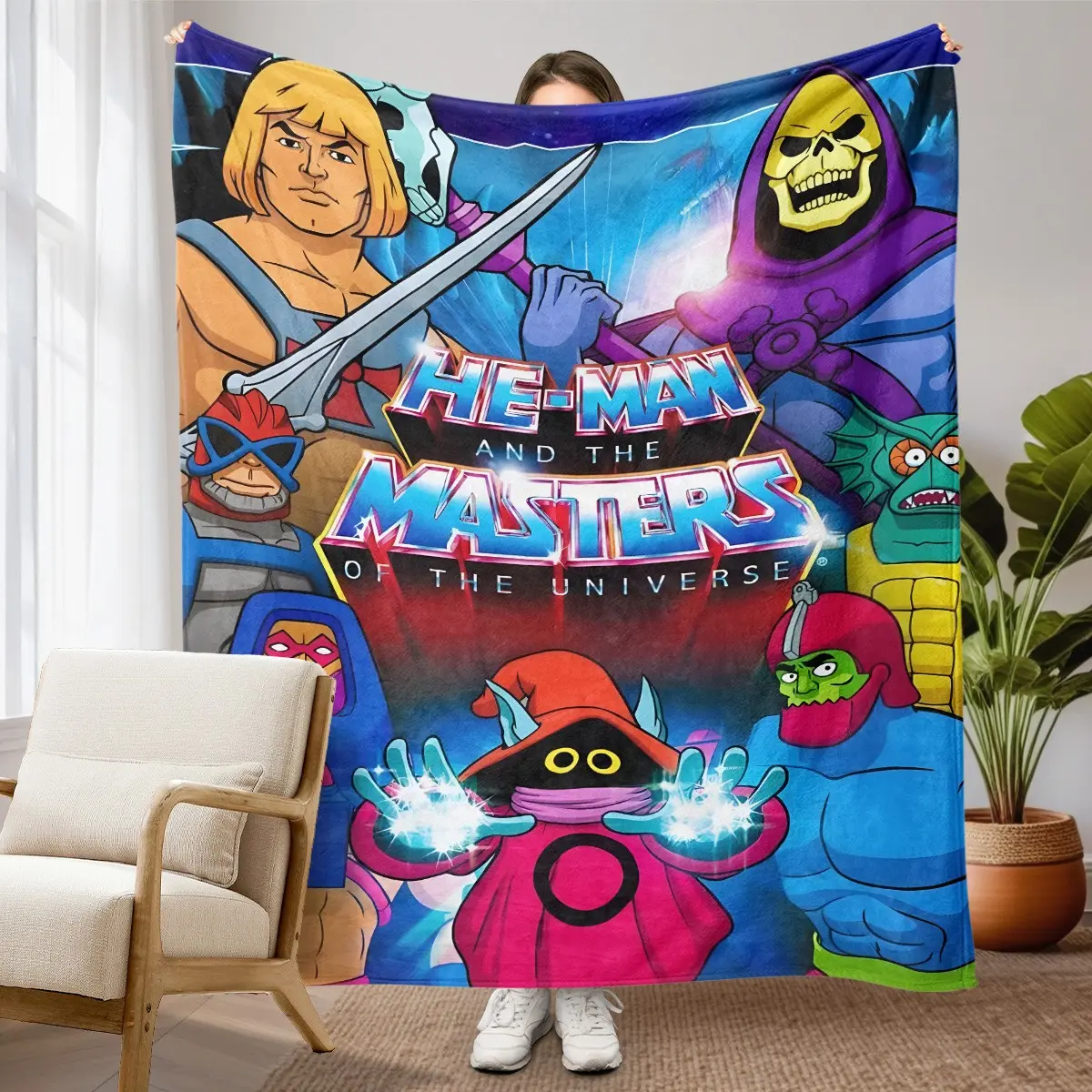 1pc Blue Background Classic Vintage He-Man Old Cartoon Themed Flannel Blanket Full Print, Sword Holding He-Man, Skeletor, Orko Elf, Fish Man Villain, Masked Warrior, Mechanical Helmet Character, Magic Sparkle Effects, Original Animation Font, Retro Nostal