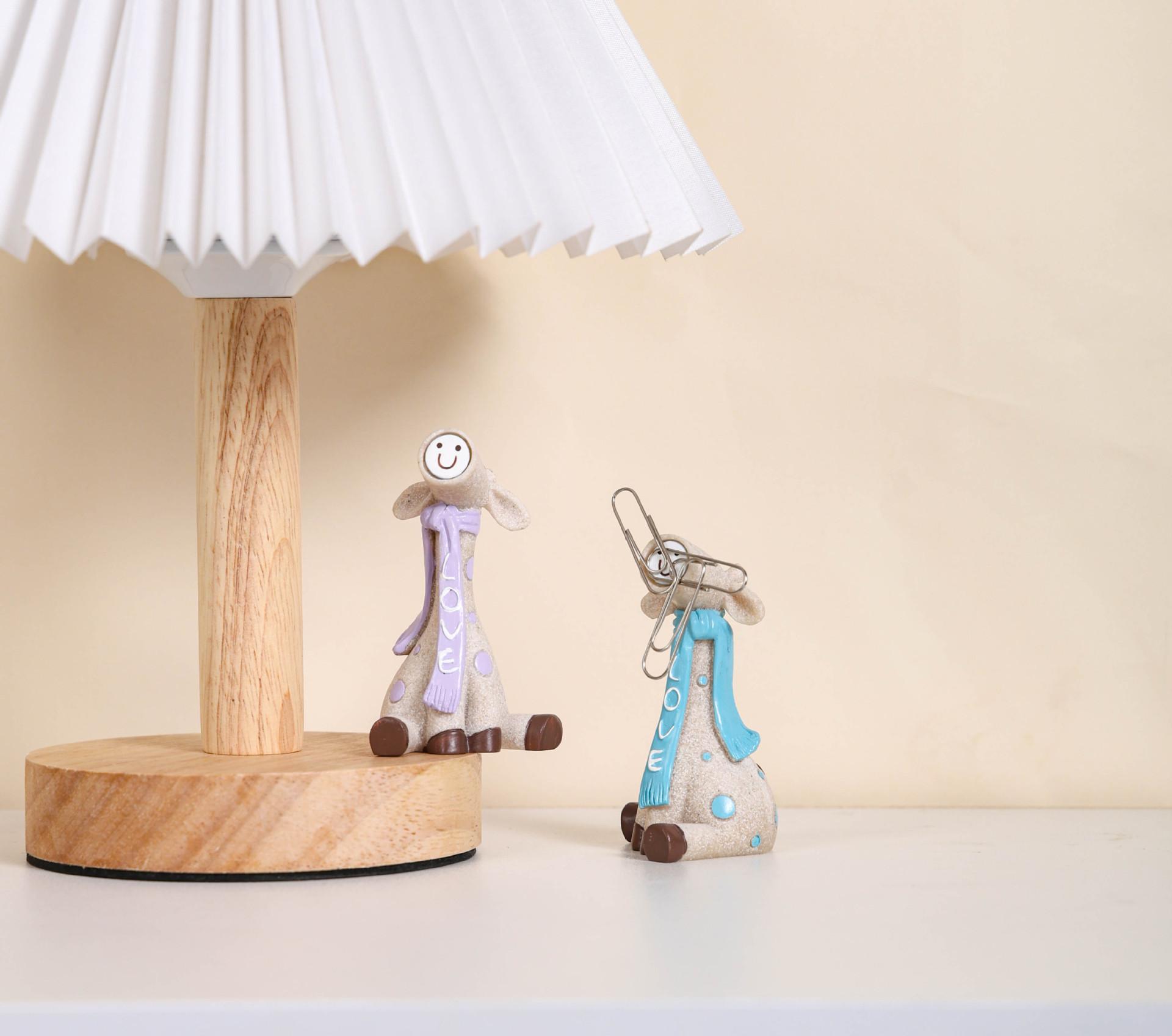 Resin Desk Organizer Sunglasses Holder Pen Stand Eyeglass Display Piggy Bank Home Office Decor