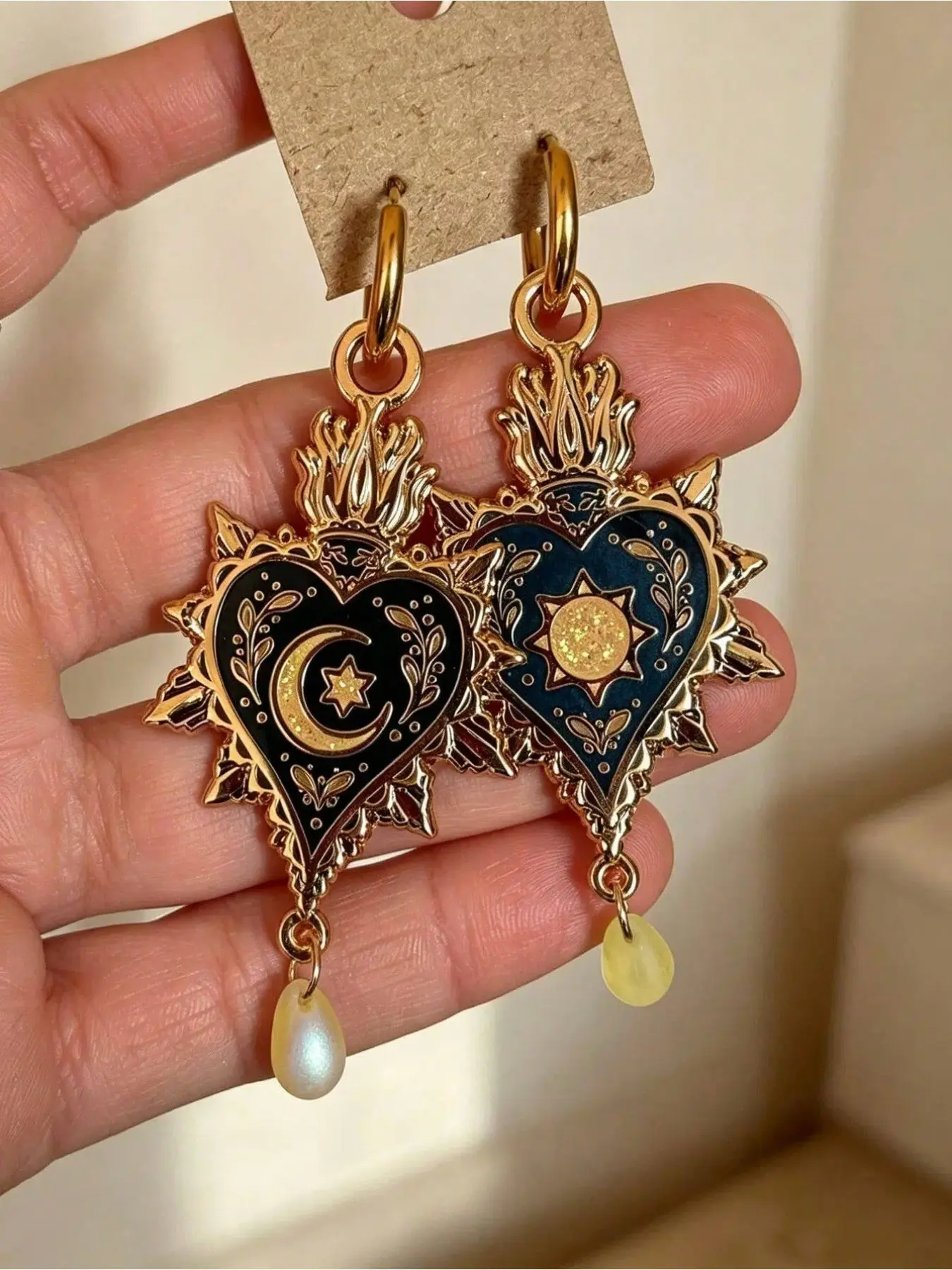 1 Pair Vintage Gothic Style Enamel Sun Moon Heart Teardrop Pendant Fashion Dangle Earrings, Women's Versatile Daily Casual Date Party Jewelry