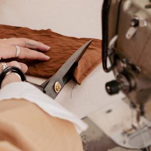 Scissors 10'' - Sewing Shears with High Carbon Blades for Precise Cutting, Tailoring,Crafts, Industrial Strength Use, Dressmaking