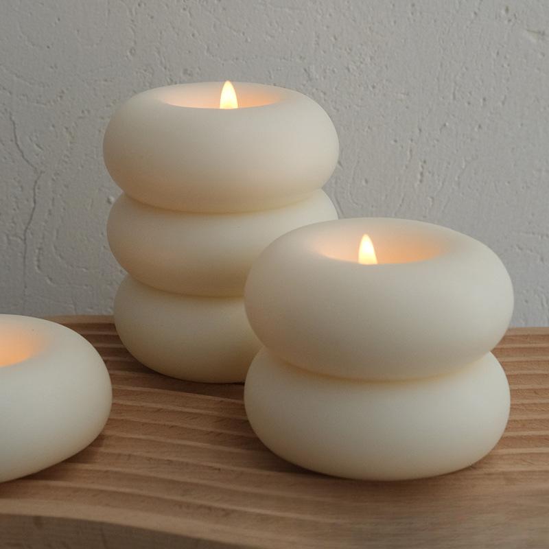 Ins-style Donut-Shaped Scented Candle Soy Wax & Beeswax Creative Home Decoration Ornament Smokeless Romantic Birthday Gift for Bedroom Perfume