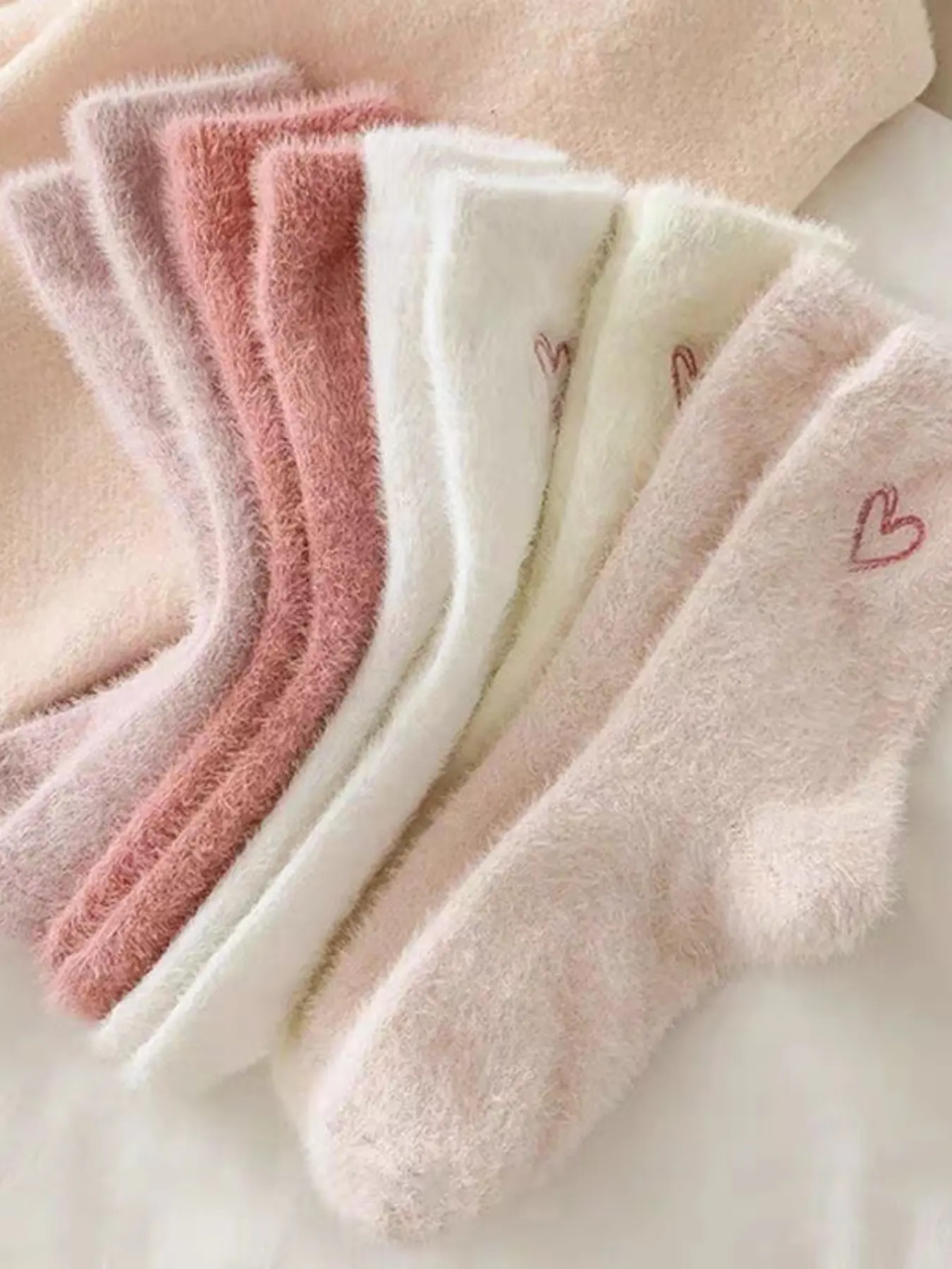 5 Pairs Mink Velvet Bow Heart Plush Socks Women, Cute Sweet Warm Home Sleep Ultra Soft Mid-Calf Socks, Cozy and Comfortable Footwear