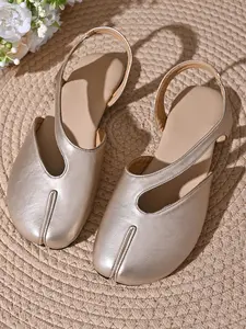 Split-Toe Slingback Ballet Flats for Women - Casual Closed Toe Flat Sandals, Summer Tabi Shoes in Black, Red & Metallic Silver