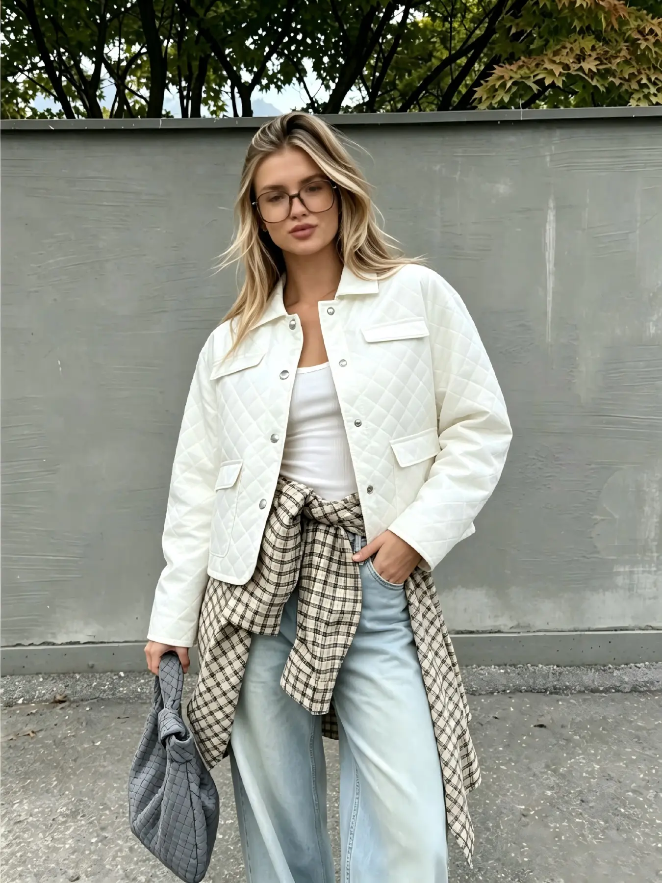 Versatile Solid Color Plaid Quilted Short Jacket, Petite Lapel Multi-Pocket Workwear Coat, Stylish and Functional Outerwear for All Seasons