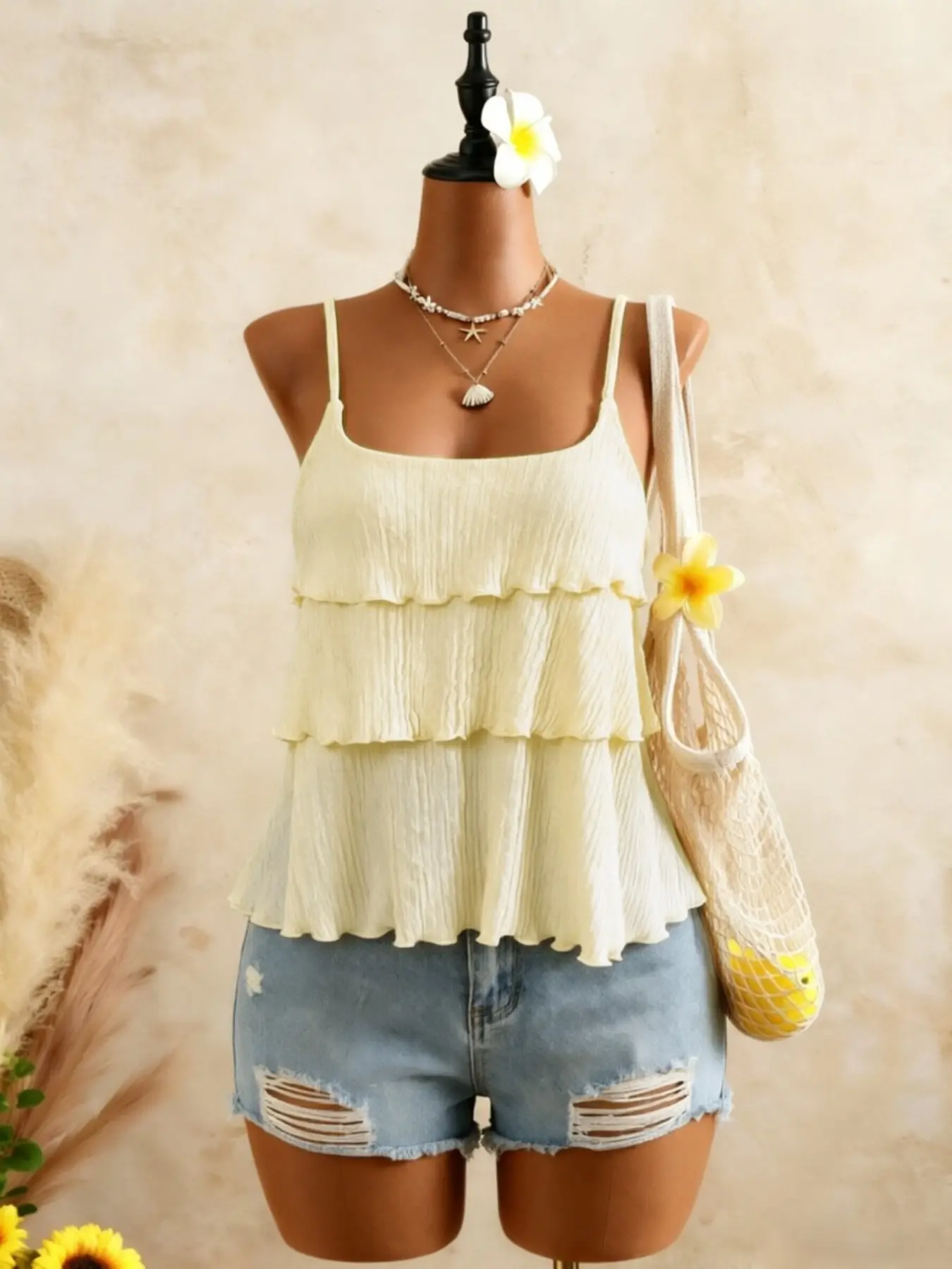Cream Layered Cake Strapless Top, Textured Ruffles Leaf Edge, Loose Fit Conceals Fat, Vacation Style Small Backless Vest