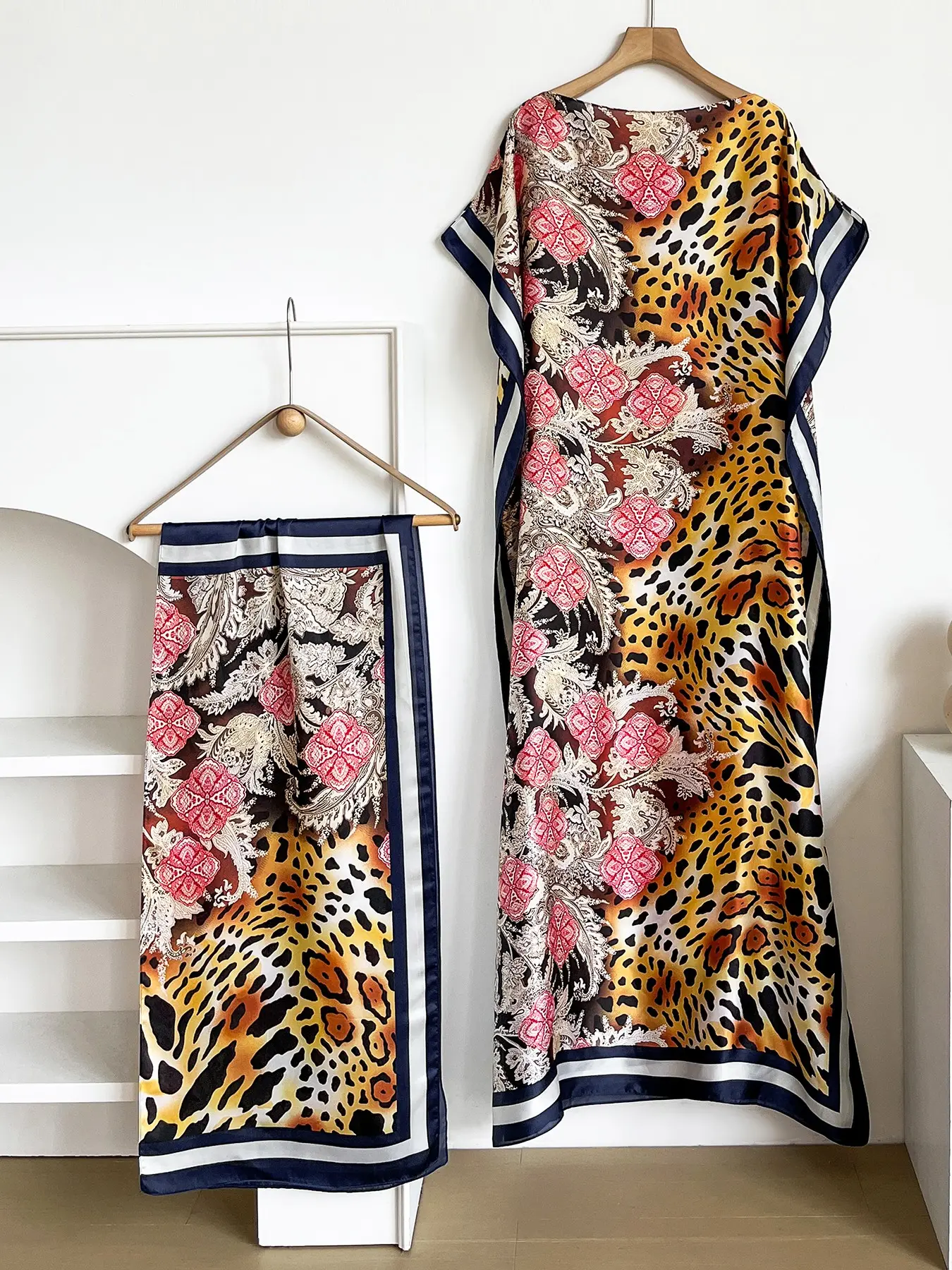 Bohemian Style Leopard Print Robe Set, Elegant Fashion Cape Dress + Headscarf, Women's Beach Sun Protection Silk Scarf, Beach Cover Up, Beach Coverups, Summer Coverup