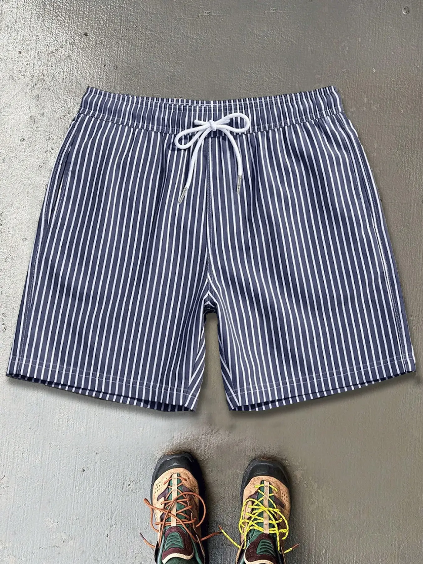 Men's Navy White, Striped, Vertical Pinstripe Drawstring Loose Casual Shorts, Streetwear Sporty Elastic High Waist Straight Leg Short Pants, Minimal Clean Fit & Lightweight Breathable Fabric, All-Match Daily Streetwear Summer Shorts for Men