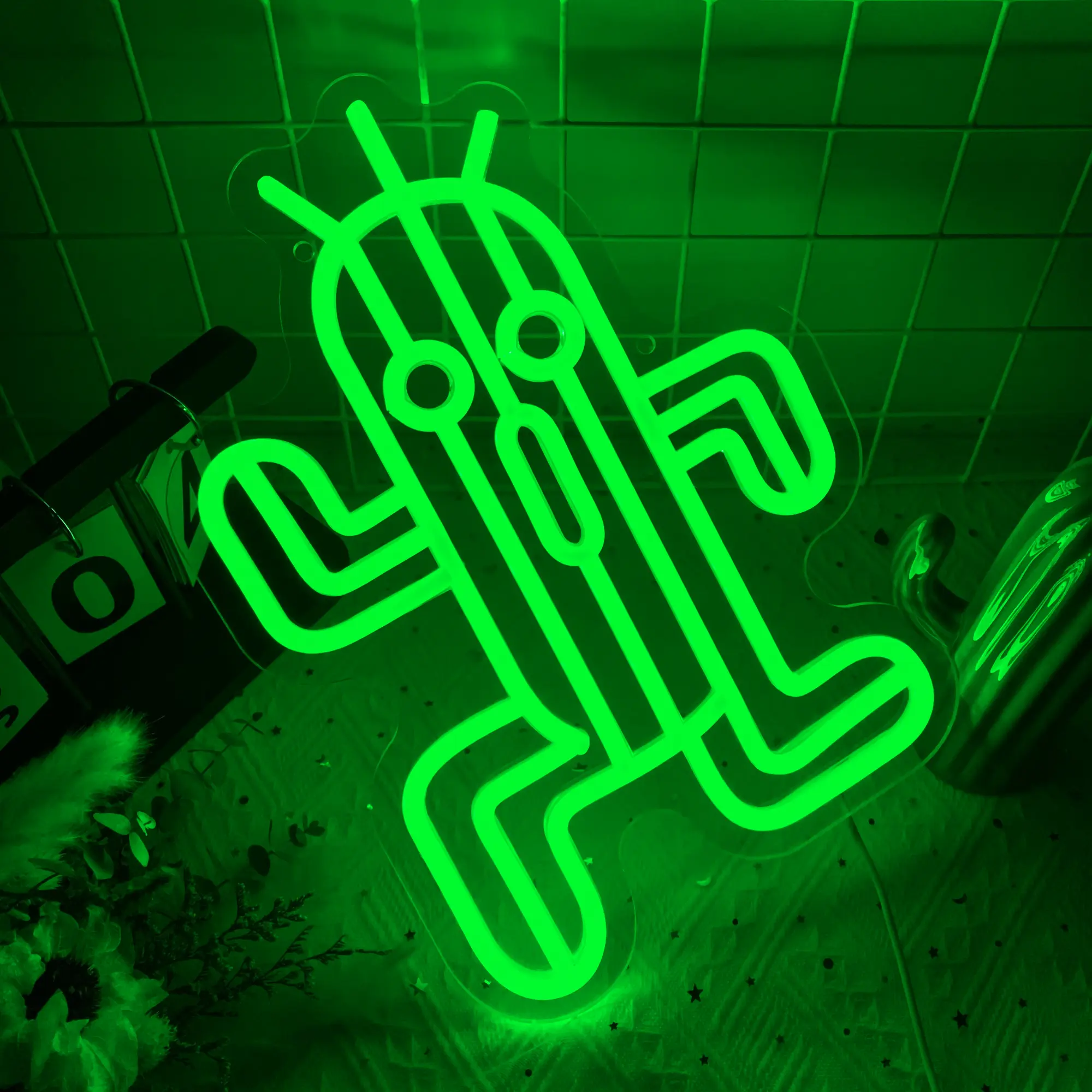Running Cactus Neon Light, USB-powered illuminated cactus art decoration, flower room, garden, botanical garden wall decoration neon light, a gift for plant lovers, suitable for bedrooms, bars, LED Neon Light