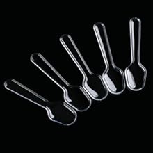 Make food sampling easy and clean with these 1000 mini clear taster spoons!Made of sturdy food-safe plastic, 2.95 x 0.79 inch slim design works wonderfully for jelly, ice cream, cake, spices, and appetizers.Disposable convenience