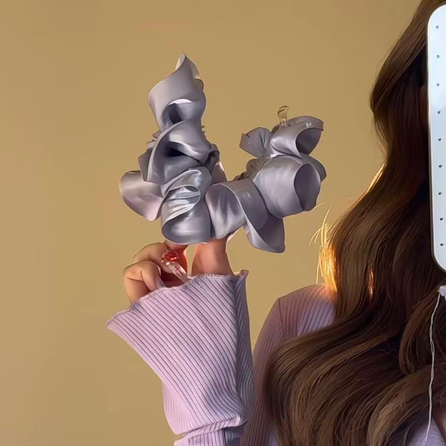 Chic 3D Pleated Floral Banana Hair Clips for Women, Large Non-Slip Hair ClawClips for Thick Hair, Elegant Flower Hair Barrettes for Updo Hairstyles, Spring Summer Trendy Hair Accessories for Girls, Versatile Hair Clips for Daily & Formal Occasio