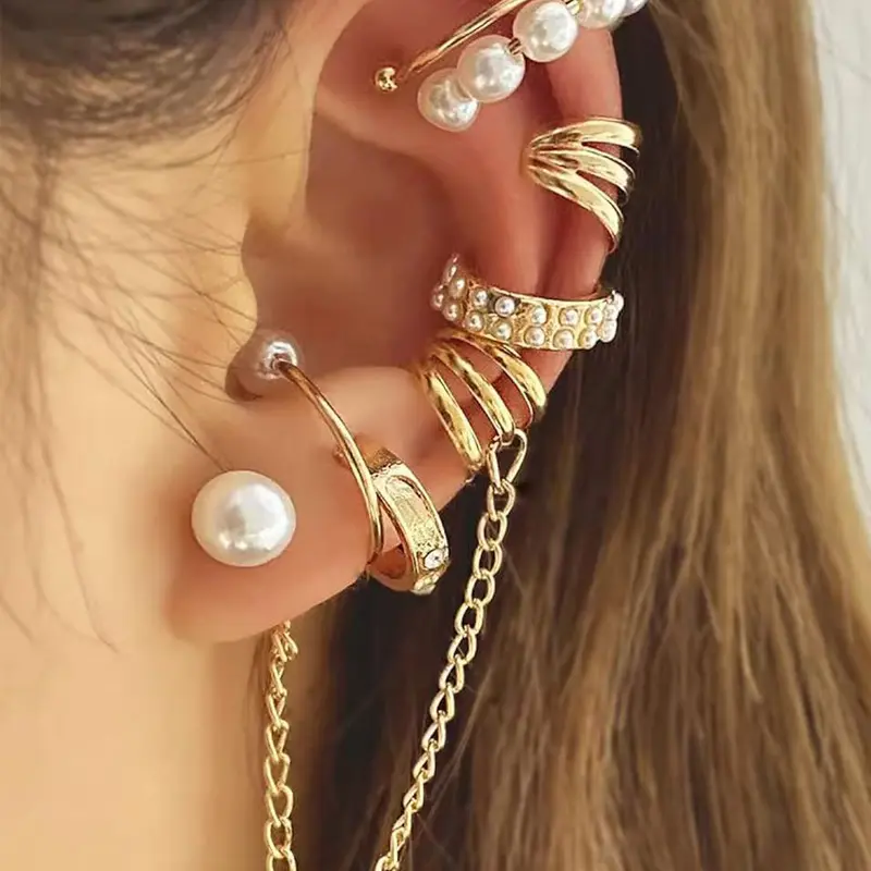 8Pcs Gold Ear Cuffs Earring Stacking Set Stackable Earrings for Women Non Piercing,14K Gold Plated Tassel Chain Pearl Ear Clip Adjustable Cubic Zirconia Sparkling Round Huggie Ear Cuff Fake Earrings Punk Jewelry Gifts