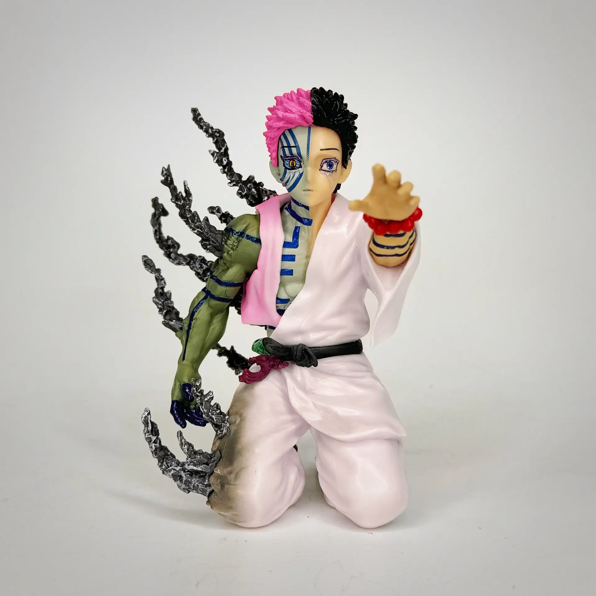 Demon Slayer Anime Figure, Intricate Sculpture of Inumaki Before Death Confession, Hot Selling Collectible Toy, Display Ornament