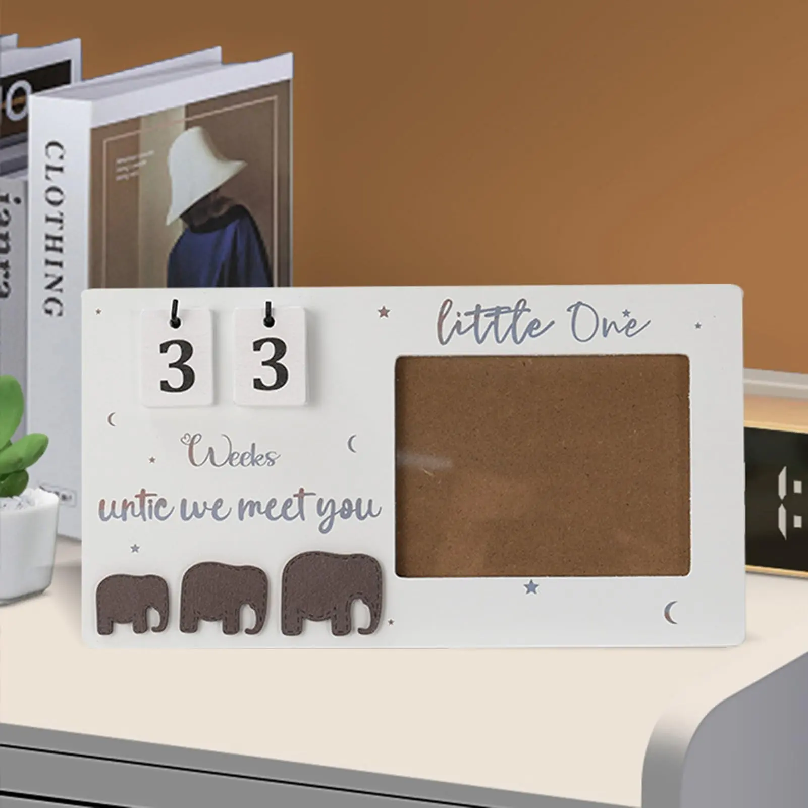 Pregnancy Countdown Photo Frame, Wooden B-Ultra Sound Picture Stand, Includes Flip Pages 0-9 and Elephant Pattern, Pregnancy Memorial Gift