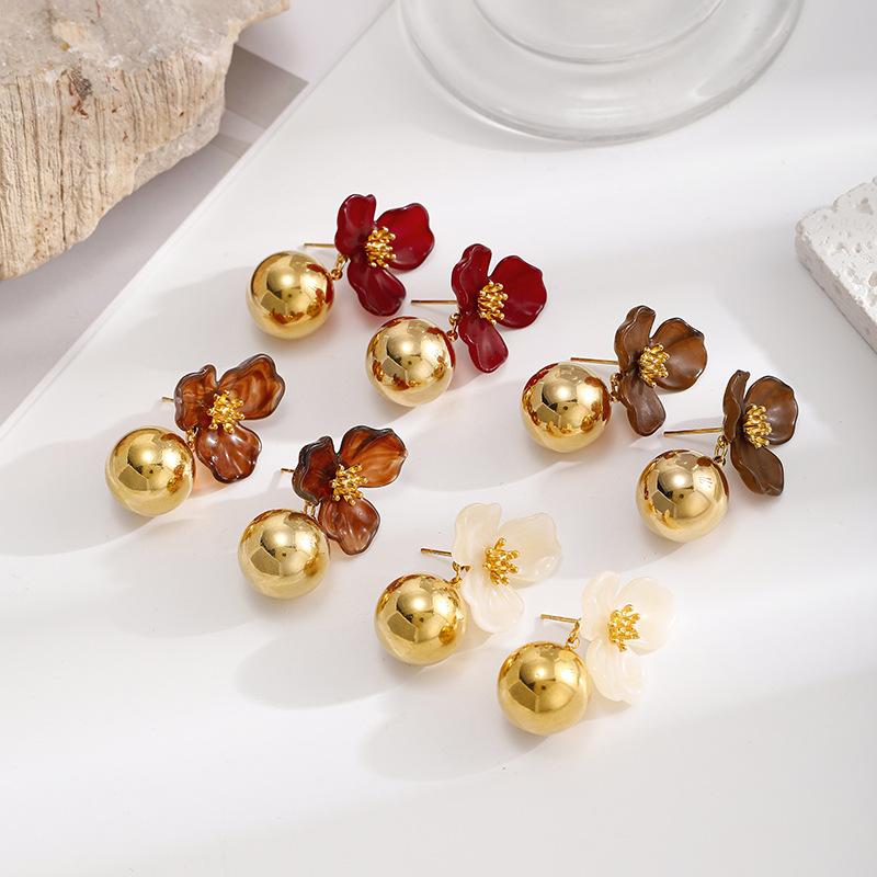 European and American floral earrings for women, French-style high-end light luxury round ball earrings, stainless steel light luxury studs, versatile ear accessories that are not prone to fading