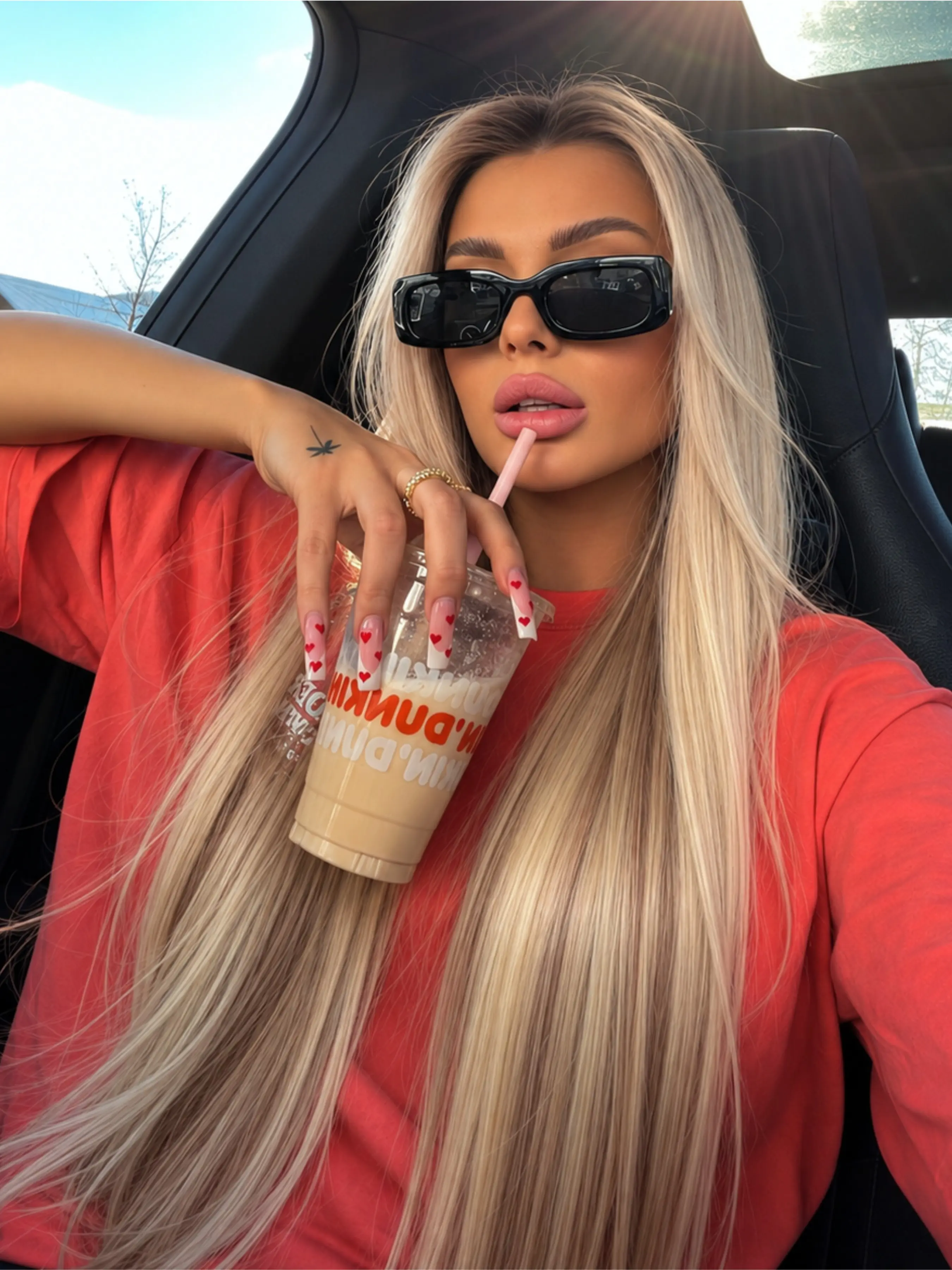 Blonde Brown Highlight 13x4 Lace Front Wig HD Transparent Lace Frontal Wig Pre Plucked Hairline Free Part Straight Wig Heat-Resistant Synthetic Wig for Women Daily Wear Party Festival 28 Inches