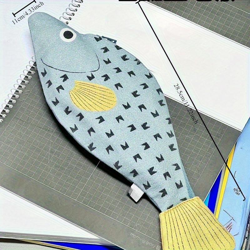 Small fish-shaped pencil case, innovative pencil storage set, durable zippered stationery bag suitable for school and office supplies