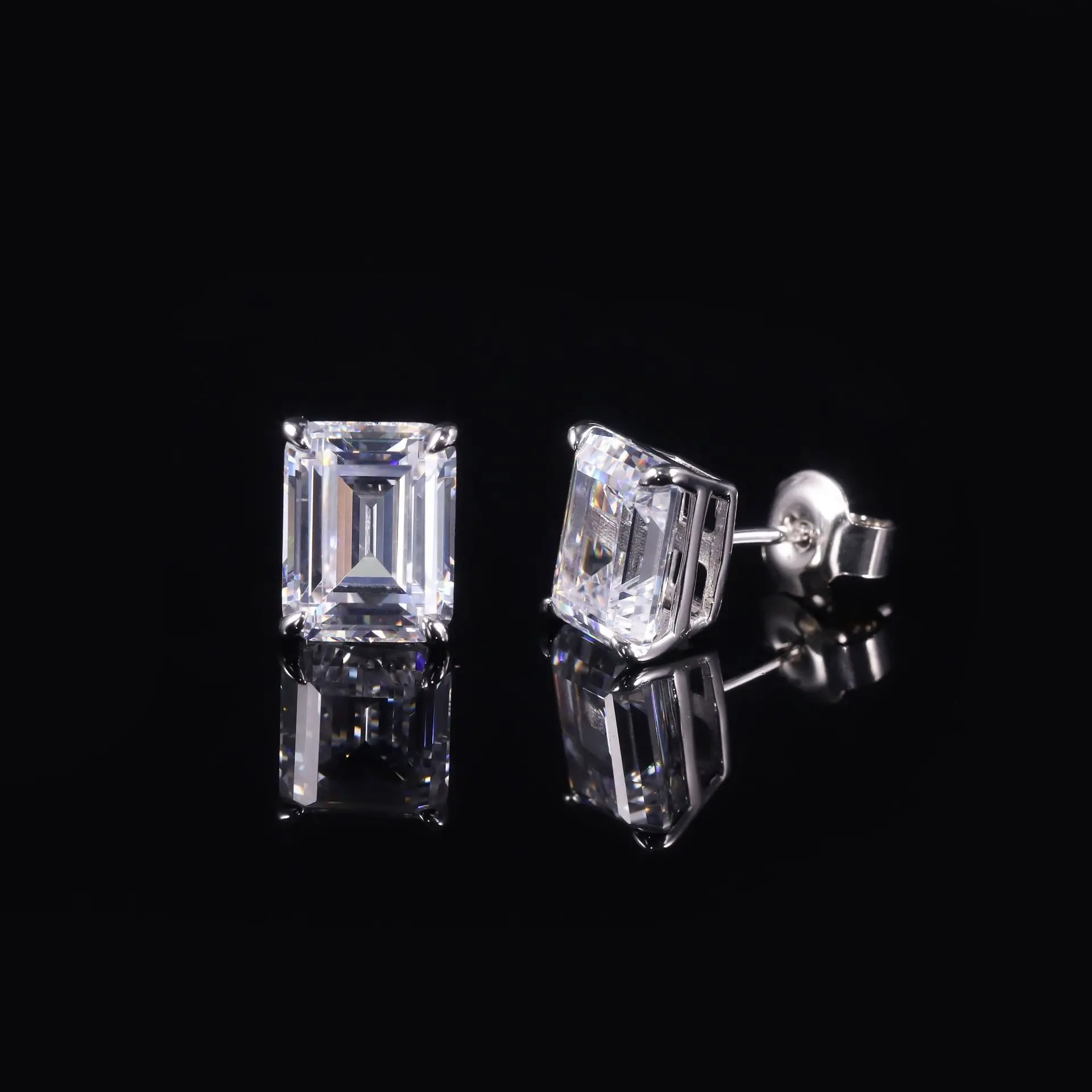 S925 Pure Silver Stud Earrings, D Color VVS Moissanite Princess Square Cut Gemstones, Glamorous Luxury Artificial Gemstone Earrings for Light Luxury High-End Aesthetic Jewelry, Glamorous Artificial Gemstone Earrings