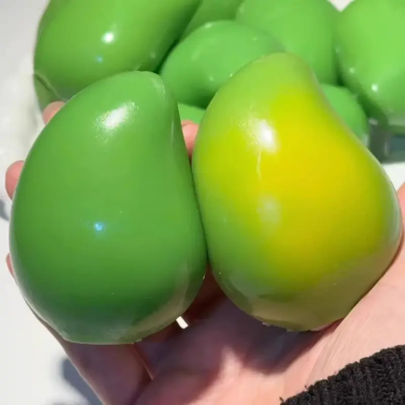 Crispy Mango Squishy Fidget Ball,Novelty Toy,Kawaii Soft Squeeze,Crunchy Color-Changing Crispy Mango Stress Ball Squeeze Toy, ASMR Sensory Stress Relief Toy,Birthday Gift,Festival Party,Sensory Stress-Relief Toy