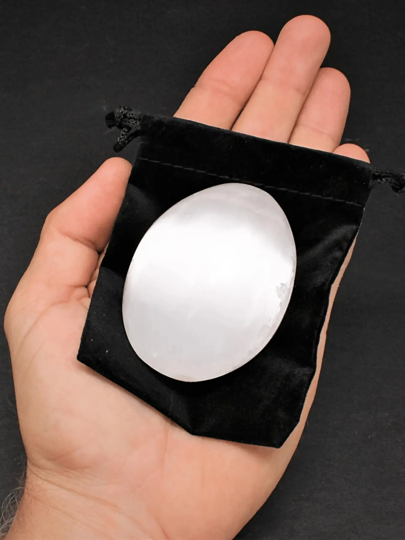 1pc 6cm Selenite Palm Stone with Carry Pouch, Soap Stone Shape Oval, Smooth Polished Selenite Crystal, Ideal for Meditation and Healing