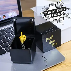 Surprise Gift Box Middle Finger Prank Toy, 3D Printed Party Prank Prop, Christmas Gift, Valentine's Day Present, Funny Joke Item