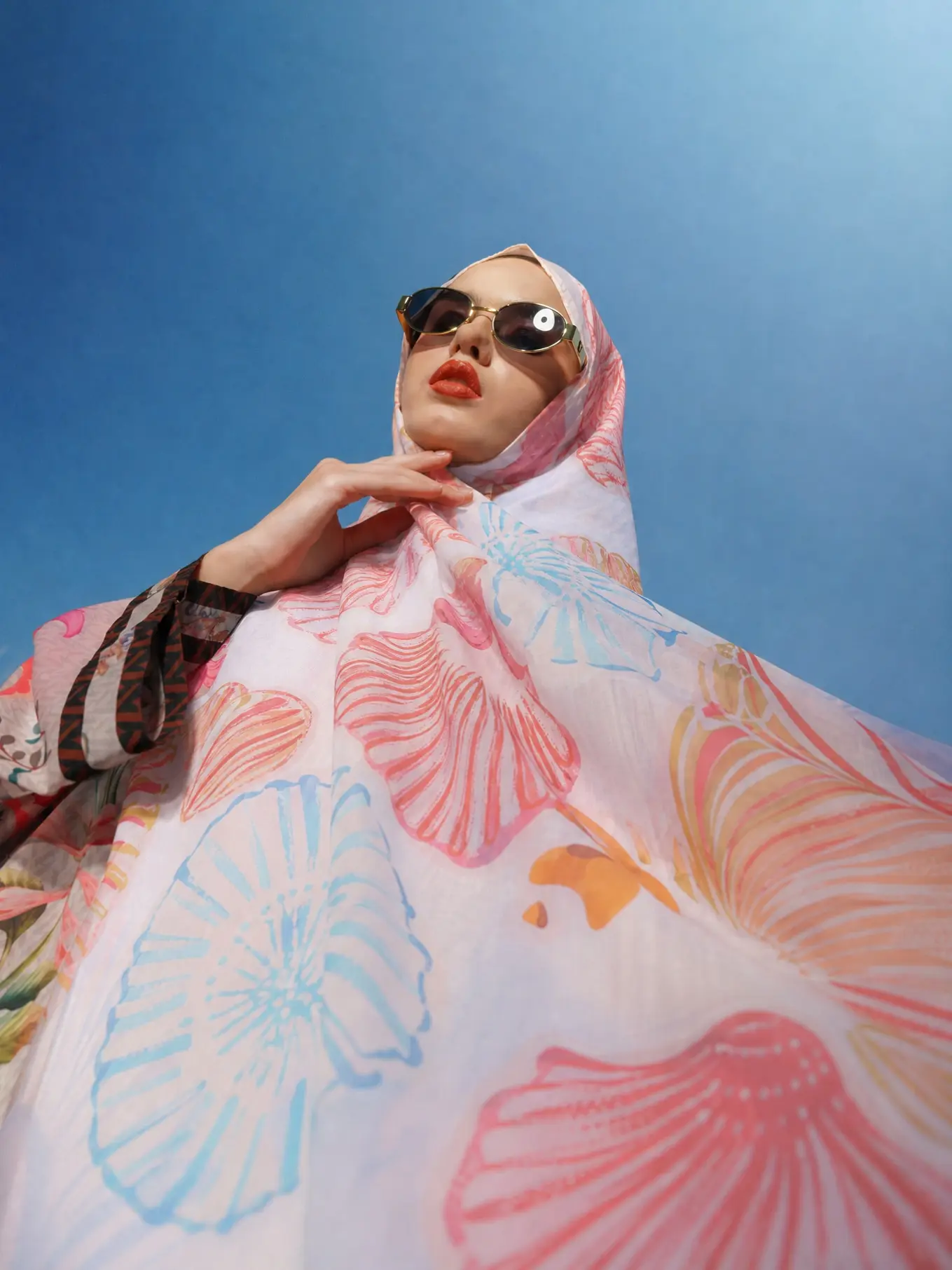 Women's Fashion Colorful Shell Wide Border Single-Sided Printed Long Scarf, Casual Loose-Fit Sun Protection Accessory, All-Season Beach Style