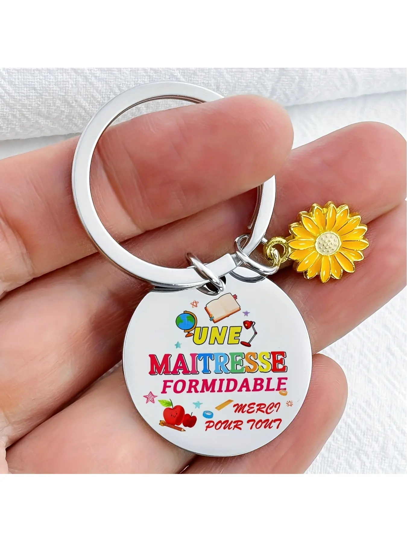 1pc Stainless Steel Painted Teacher's Day Appreciation Keychain - "An Amazing Lady, Thank You for All You Do" French Teacher Gift, Colorful Educational Decoration with Pencil, Globe, and Books