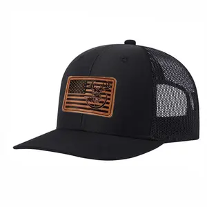 American Flag Elk Design Trucker Hat, Men's Accessories, Unisex Stylish Outdoor Baseball Cap with Breathable Mesh Back, Adjustable Snapback for Summer Casual Wear