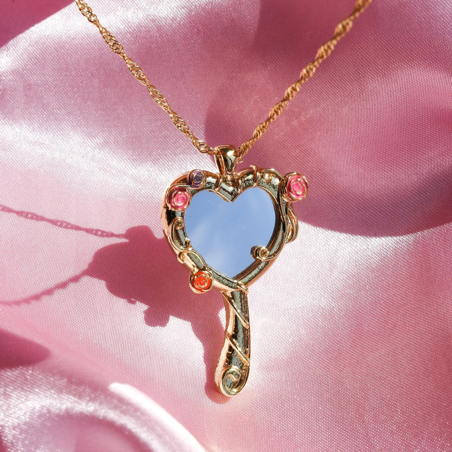 Sweet Magic Mirror Princess Necklace For Girls French Carved Rose Heart Charms Chain Wedding Jewelry Accessory Gifts For Her