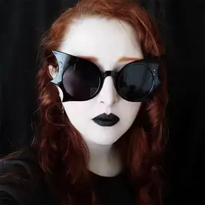 Bat Design Sunglasses, 1 Count Halloween Theme Sunglasses, Party Decoration Supplies for Men Women Festive Party Supplies, Party Accessories