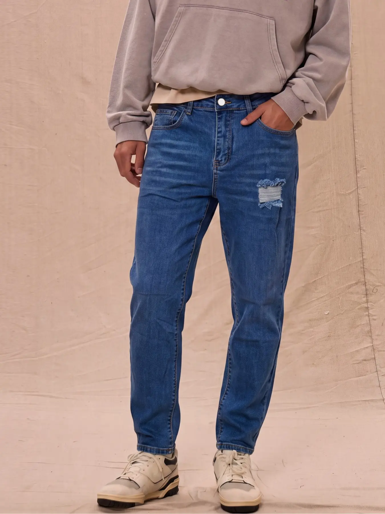 New Classic Blue Slim-Fit Straight Leg Jeans, Simple and Versatile Fashion, Essential for Outing, Vacation, and Parties