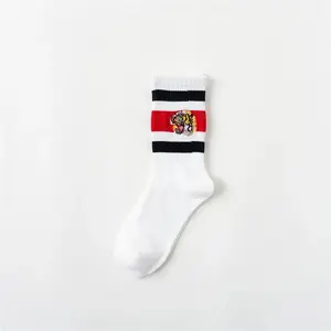 New Unisex Couple Tiger Head Embroidery Socks Men Women Mid Tube Sport Cotton Classic Casual Happy Funny Socks Hip Hop Sox Solid