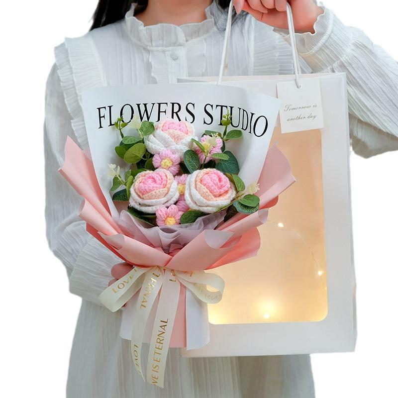 Finished Hand-Knitted Rose Yarn Bouquet, Creative Gift for Girls, Birthday, Teachers' Day, Valentine's Day, for Foreign Trade