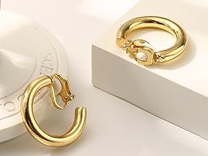 THUNARAZ 9 Pairs Retro 14K Gold Plated Ear Clips for Women Chunky Hoop Earrings Trendy Clip on Earrings Non-Pierced Elegant Clip on Earrings Jewelry Set for Christmas Gift