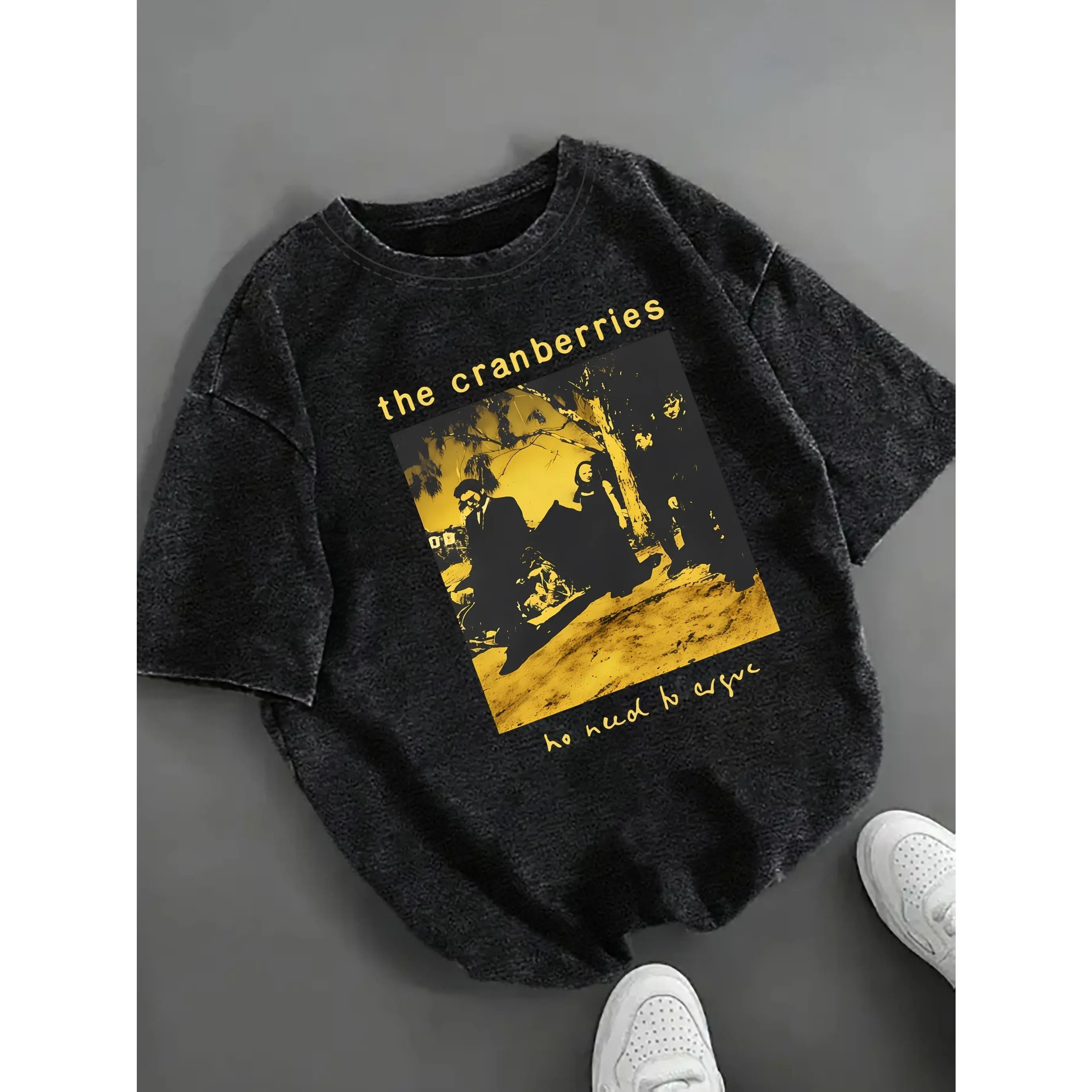 Women's Casual Cotton Short-Sleeve T-Shirt, Little Red Riding Hood Band Graphic Print, Loose Fashion Spring-Summer Top, Comfortable for Everyday Outdoor Wear, Budget-Friendly