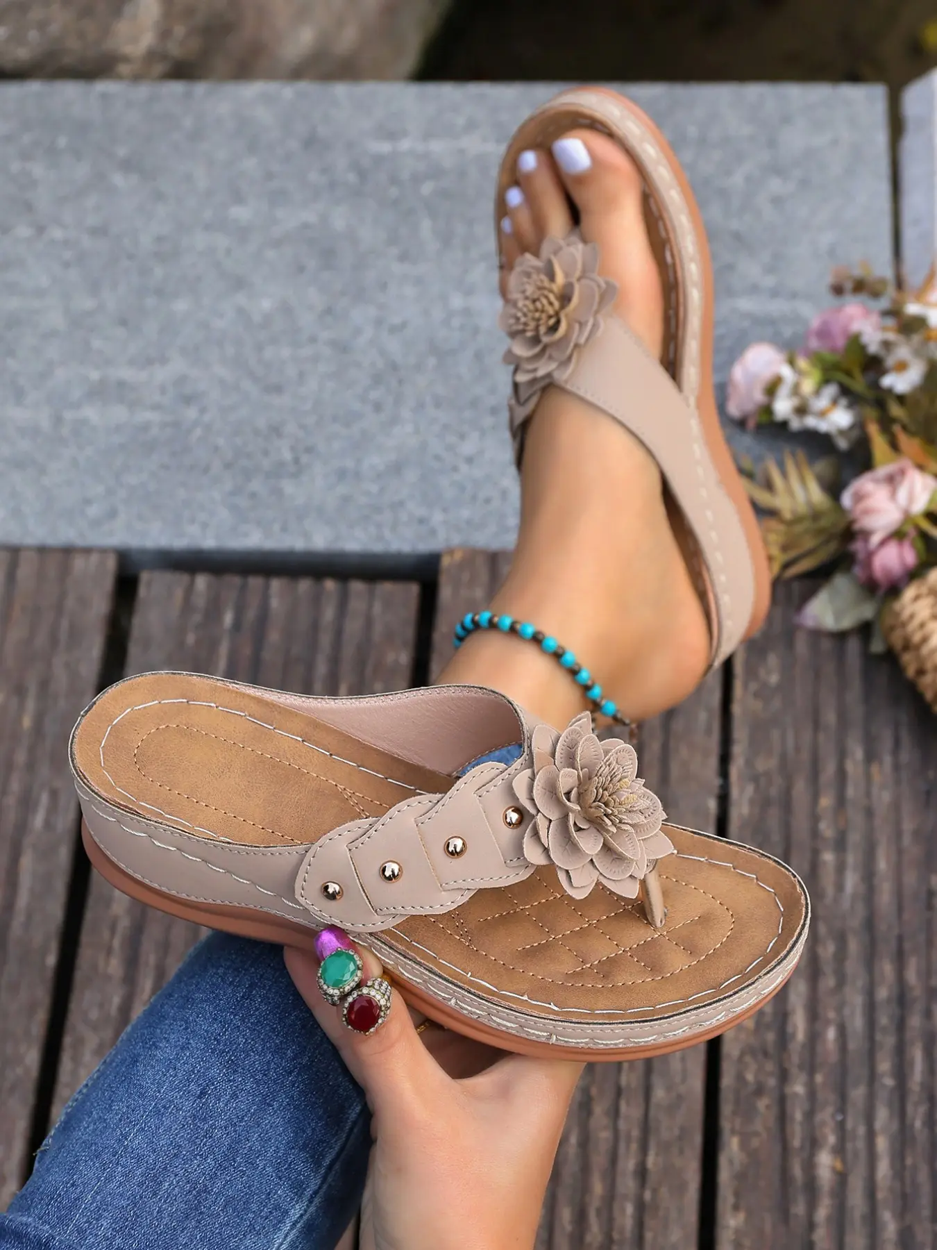 Women's Floral Wedge Sandals, Wave Rivet Flip Flops, Soft Sole Anti-Slip Thick Bottom, Summer Beach Vacation Versatile Mom Shoes