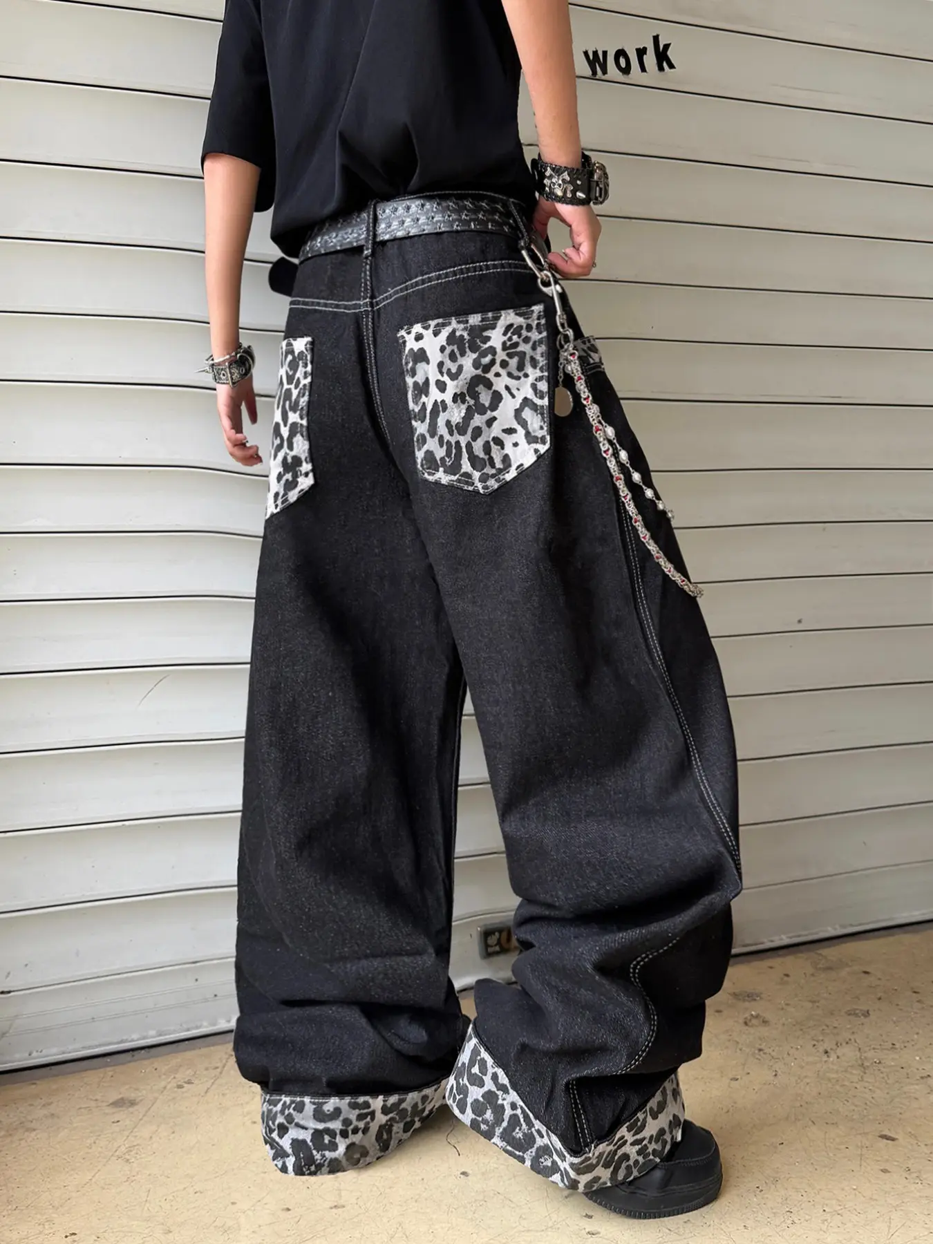 Men's Loose-Fit Casual Jeans, Denim Pants, Leopard Print Back Pocket, Y2K Street Style, Streetwear, Comfortable and Fashionable, All Seasons, Multiple Sizes Available